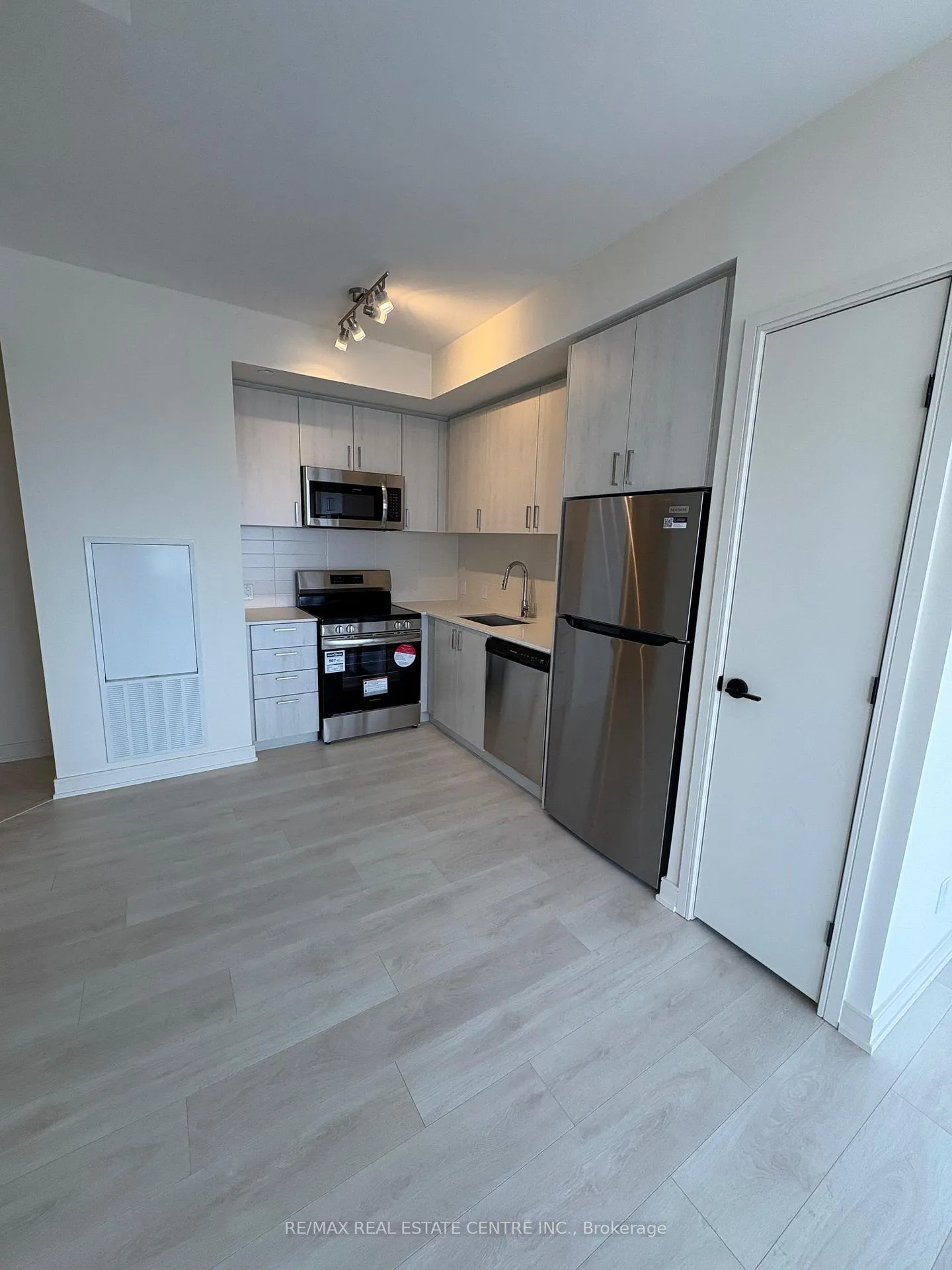 Photo 24 of Unit 2303, 8020 Derry Avenue, Milton, Beaty — HOMEH