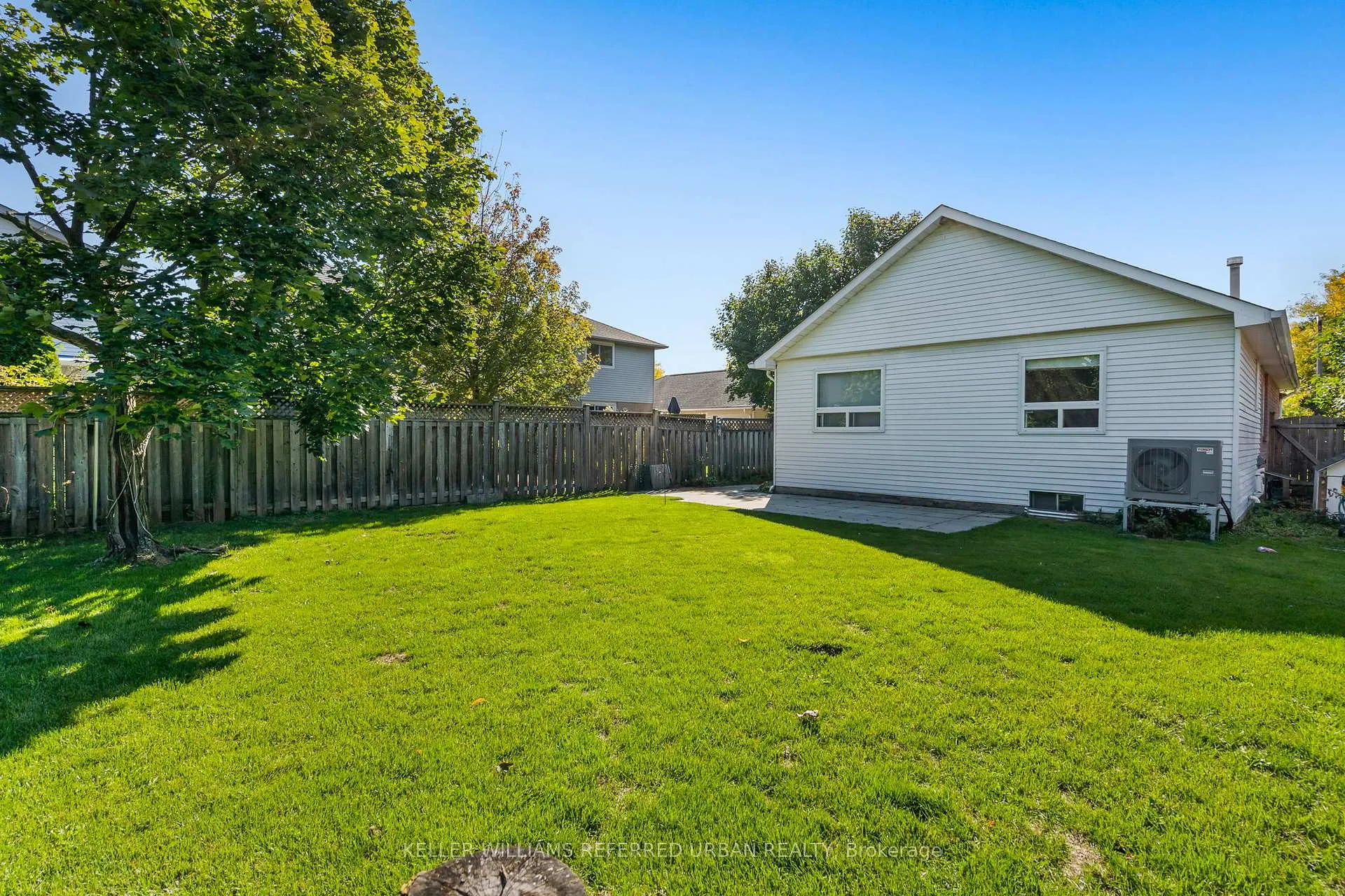 Photo 13 of 1253 Thorpe Road, Burlington, Brant — HOMEH