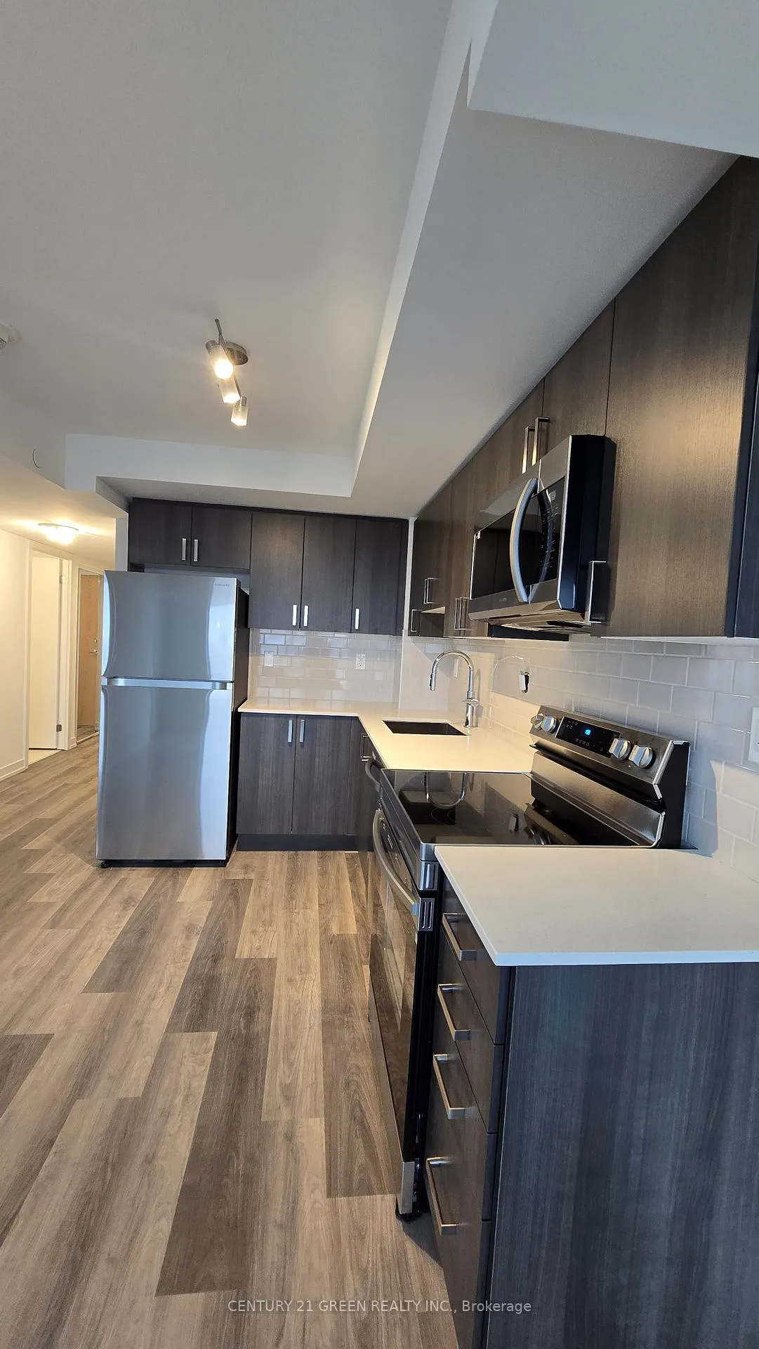 Photo 4 of Unit 1009, 1435 Celebration Drive, Pickering, Bay Ridges — HOMEH