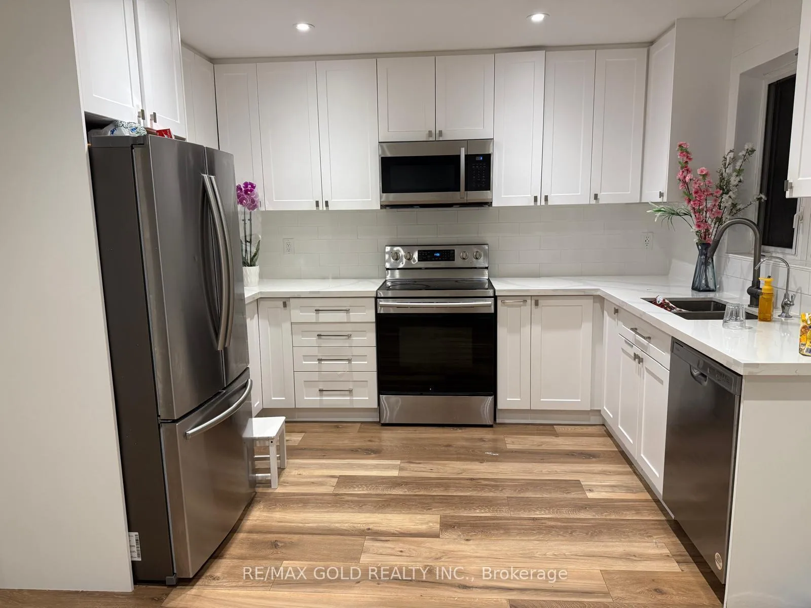 Photo 5 of 180 Hampshire Way, Milton, Dempsey — HOMEH