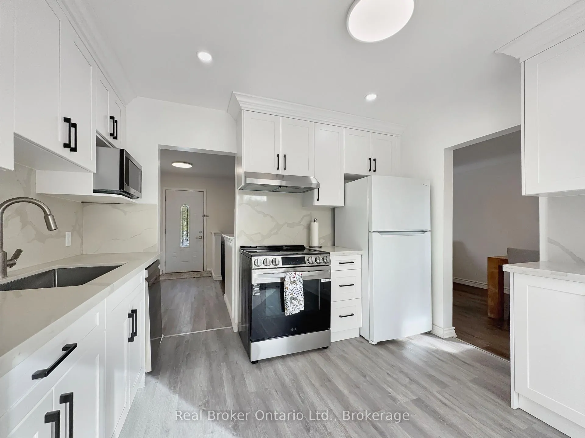Photo 10 of 238 Kent Crescent, Burlington, Appleby — HOMEH
