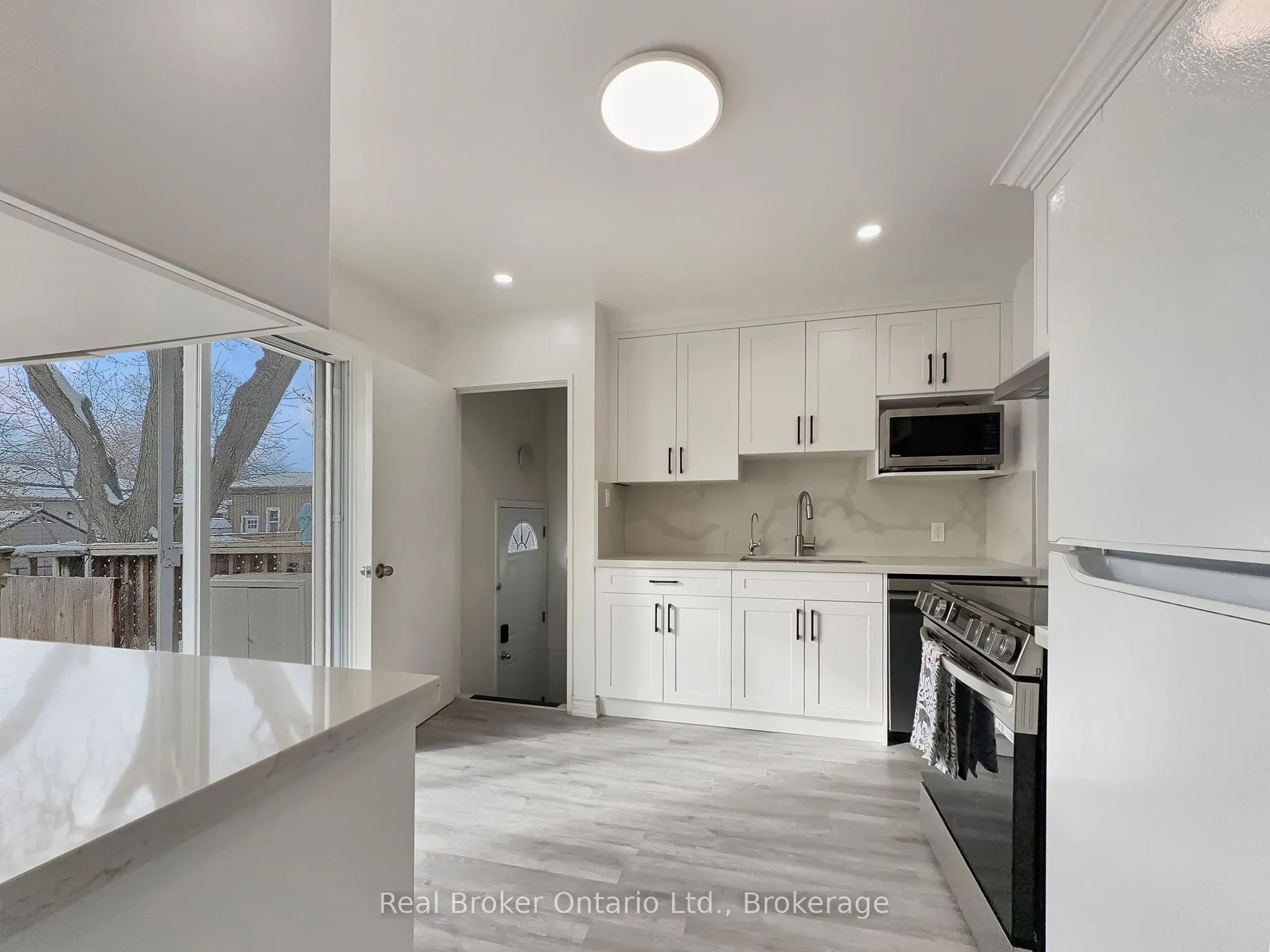 Photo 13 of 238 Kent Crescent, Burlington, Appleby — HOMEH