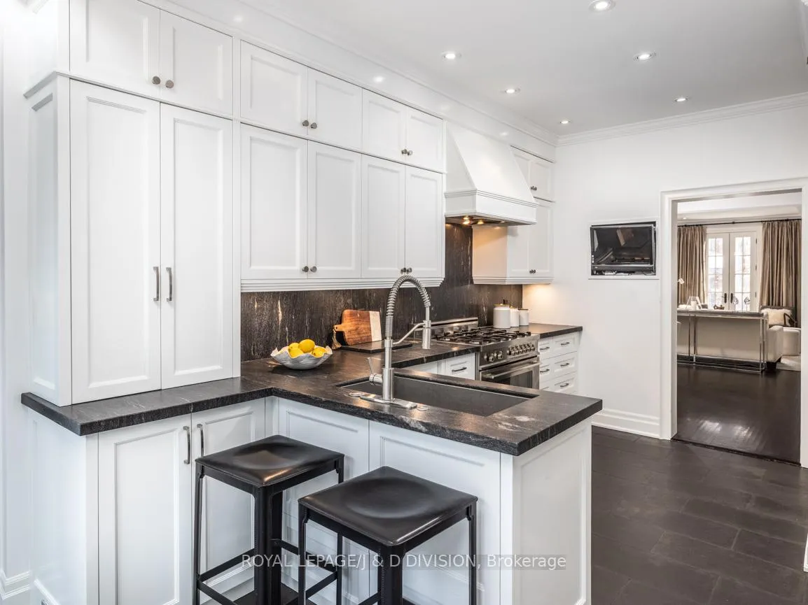 Photo 18 of 36 Gibson Avenue, Toronto, Rosedale-Moore Park — HOMEH