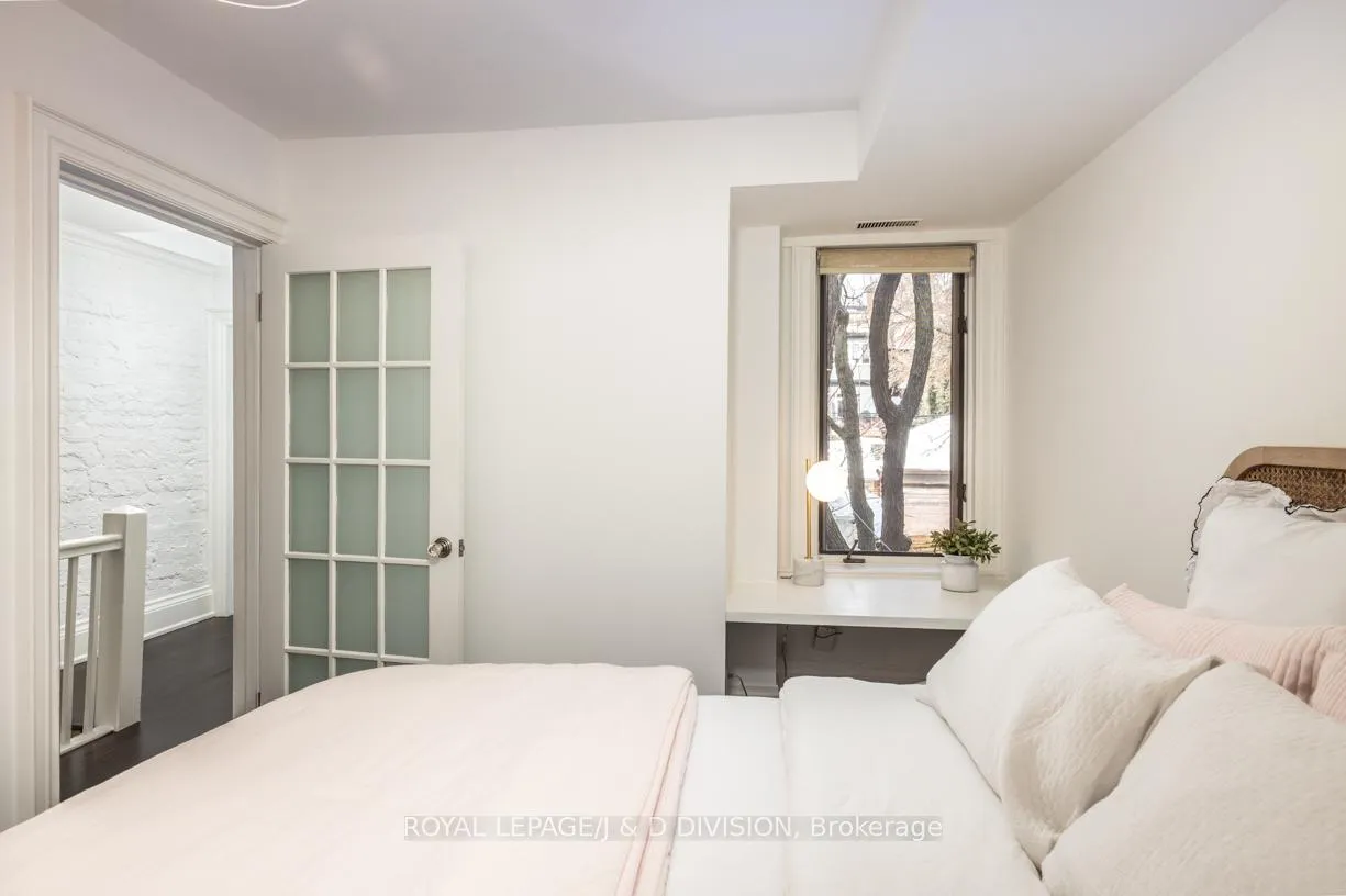 Photo 26 of 36 Gibson Avenue, Toronto, Rosedale-Moore Park — HOMEH