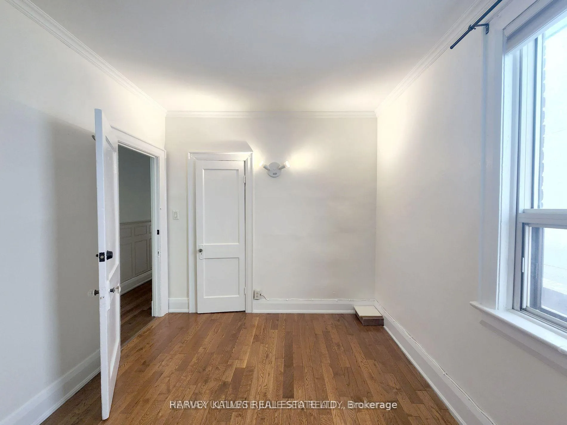 Photo 6 of Unit 2nd Flr, 832 St Clair Avenue, Toronto, Oakwood Village — HOMEH