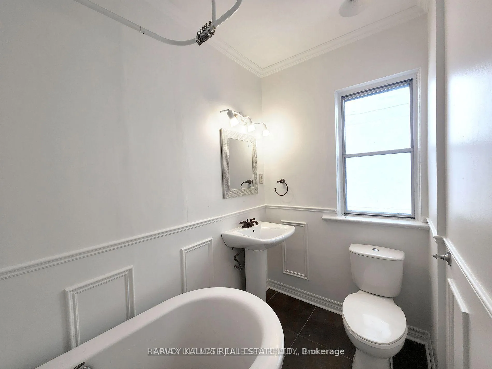 Photo 7 of Unit 2nd Flr, 832 St Clair Avenue, Toronto, Oakwood Village — HOMEH