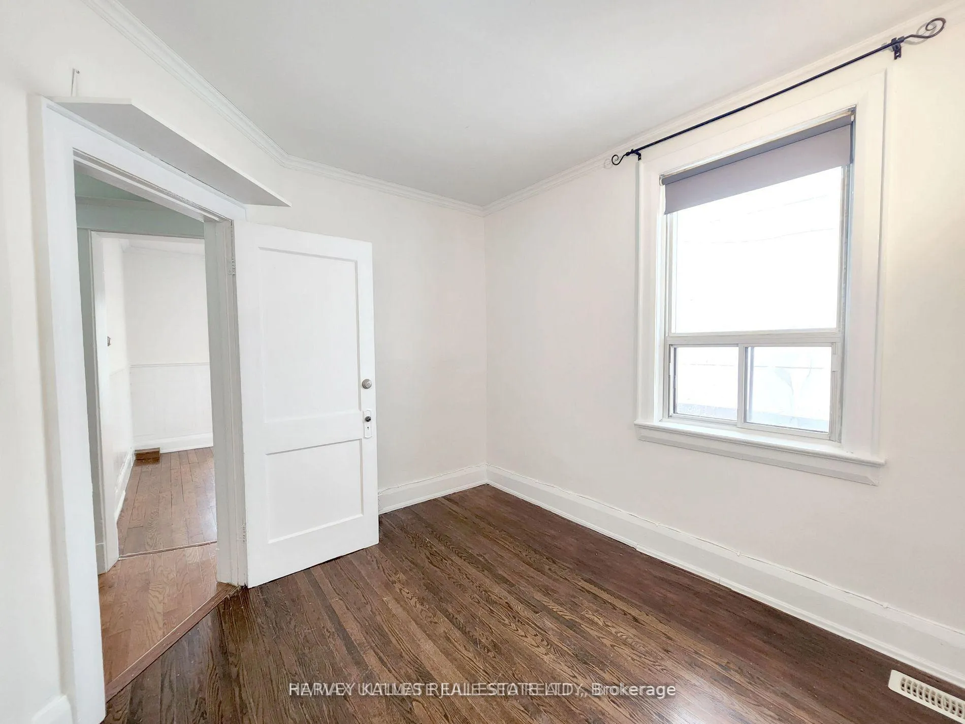 Photo 9 of Unit 2nd Flr, 832 St Clair Avenue, Toronto, Oakwood Village — HOMEH
