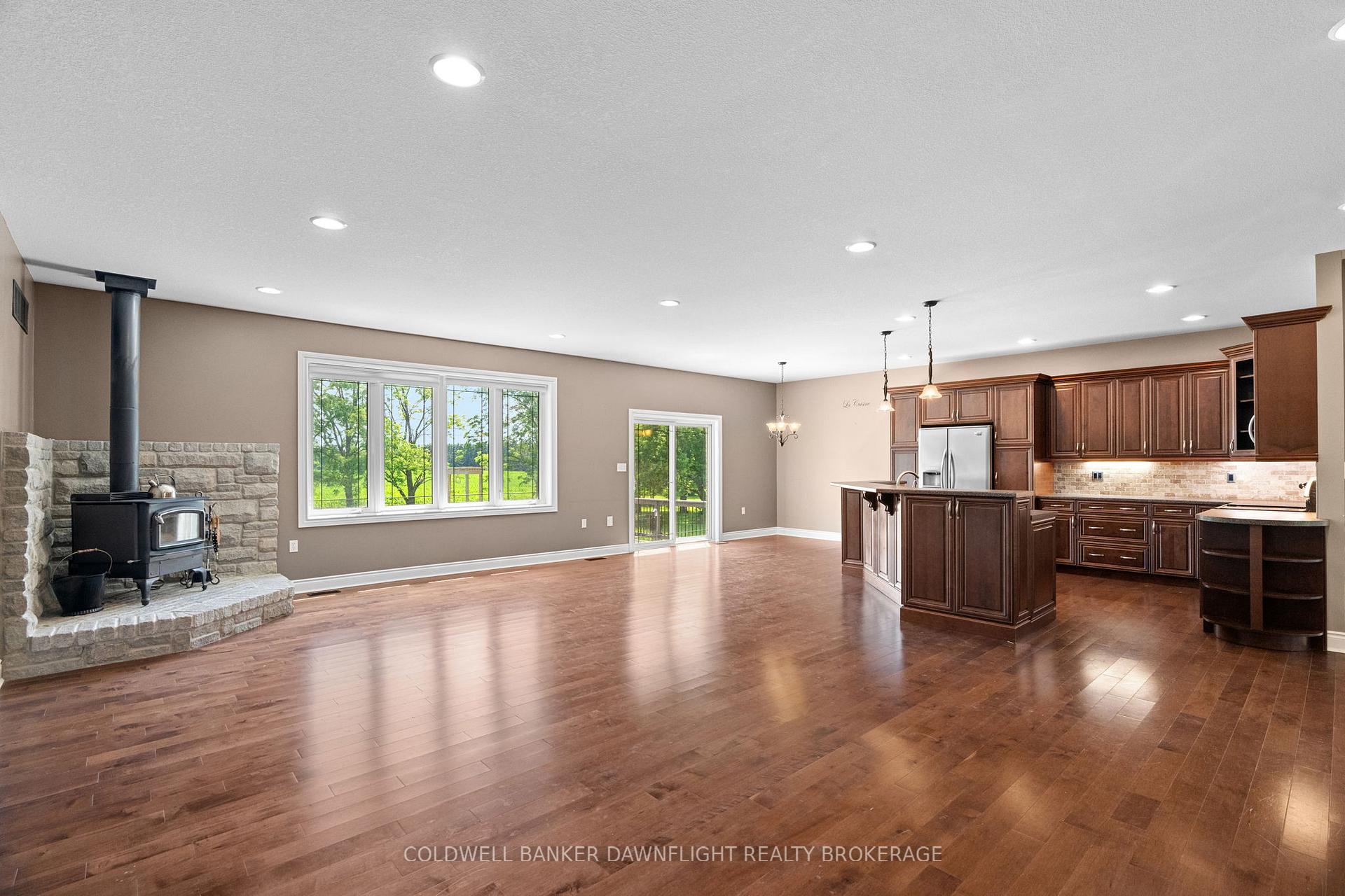 Photo 6 of 6407 Whalen Line, Lucan Biddulph, Rural Lucan Biddulph — HOMEH