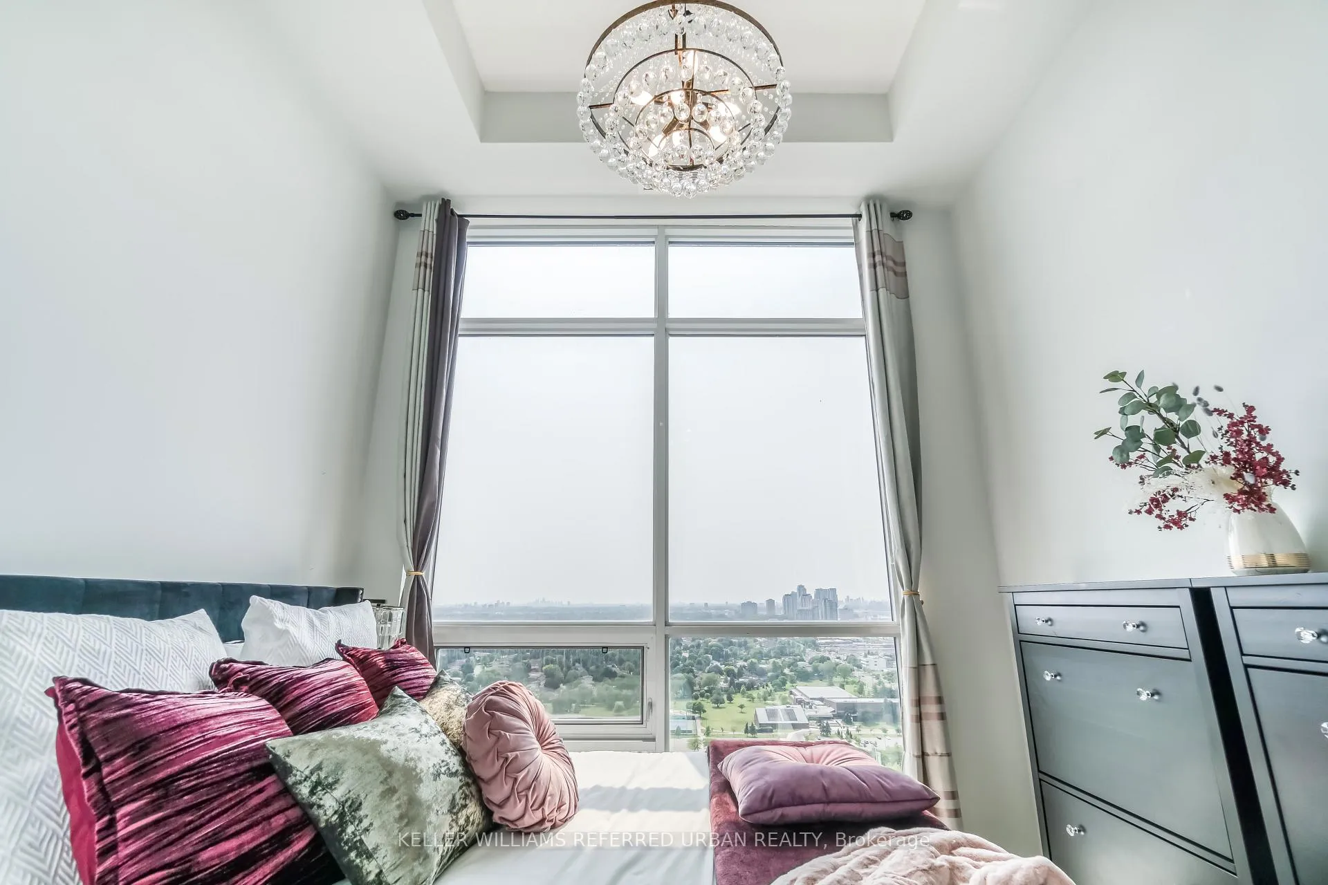 Front of Unit LPH2802, 30 Meadowglen Place