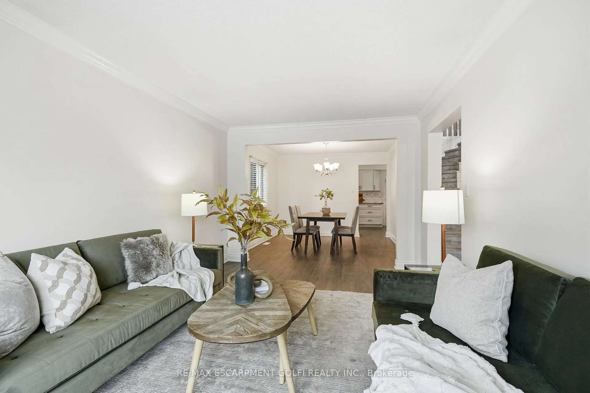 Photo 7 of 2 Jeanette Avenue, Grimsby, Grimsby Beach — HOMEH