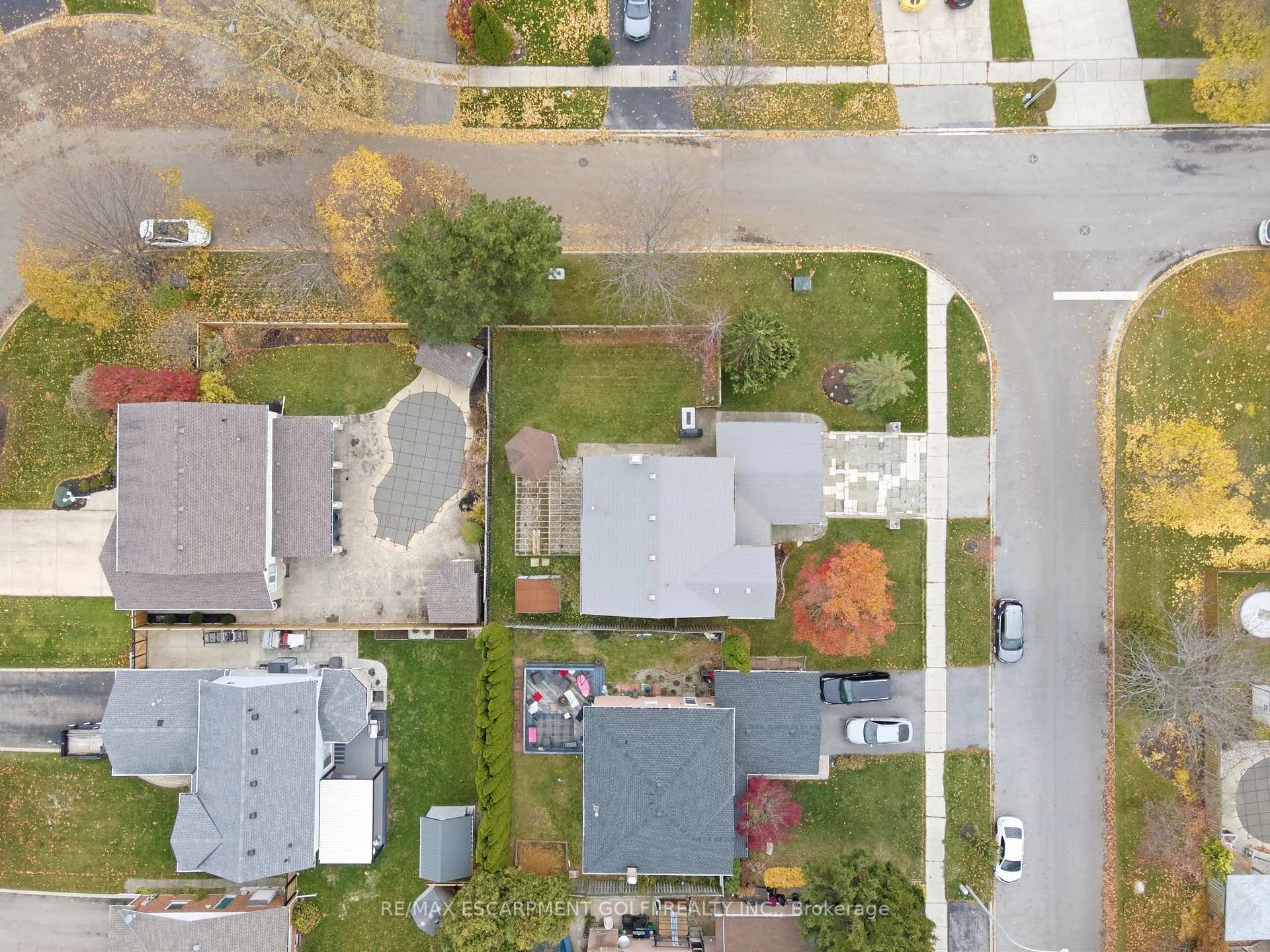 Photo 38 of 2 Jeanette Avenue, Grimsby, Grimsby Beach — HOMEH