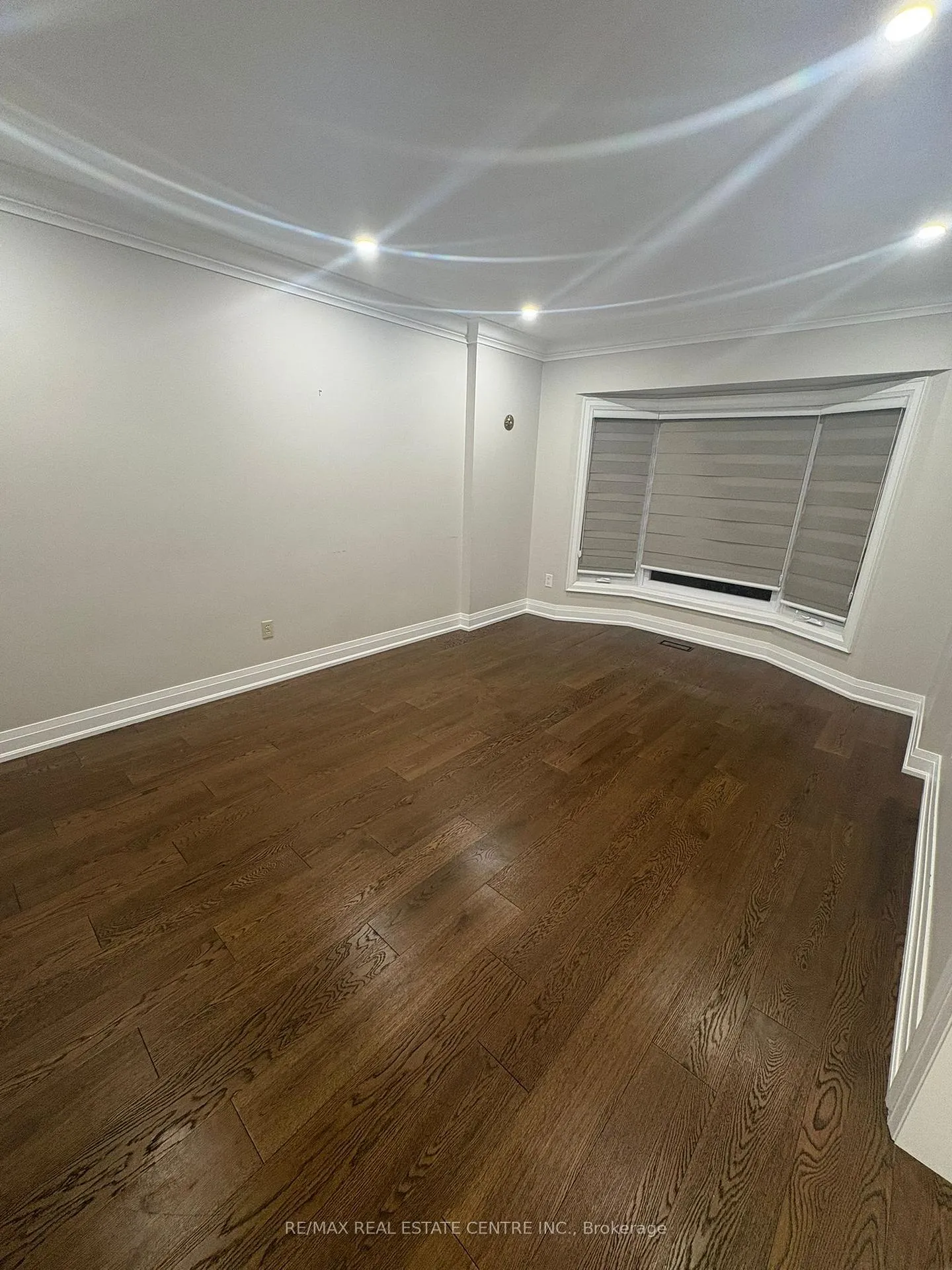 Photo 5 of 112 Braidwood Lake Road, Brampton, Heart Lake West — HOMEH