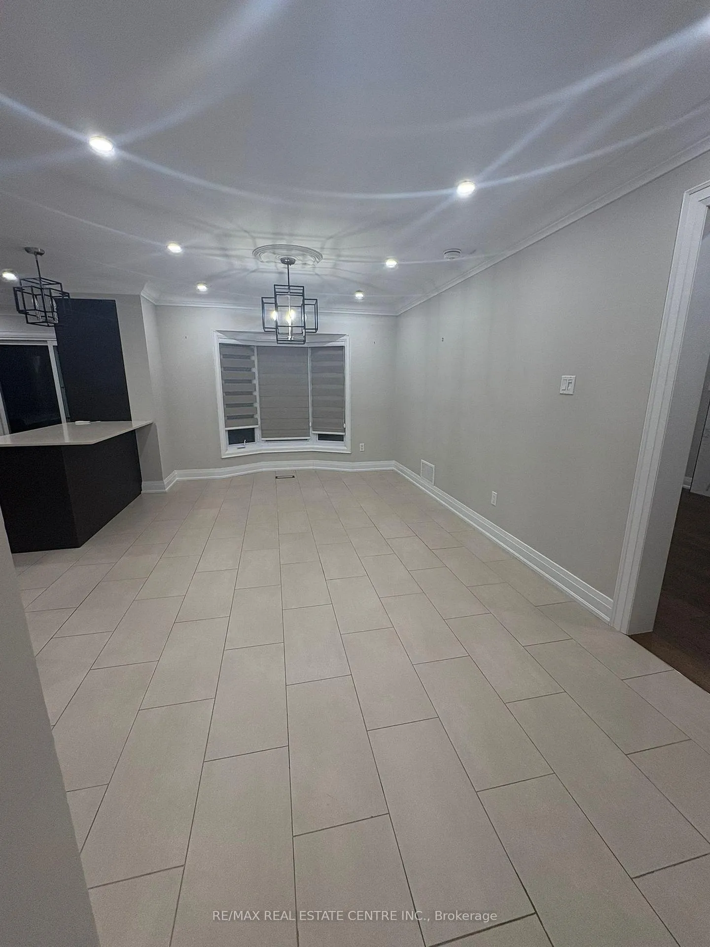 Photo 12 of 112 Braidwood Lake Road, Brampton, Heart Lake West — HOMEH