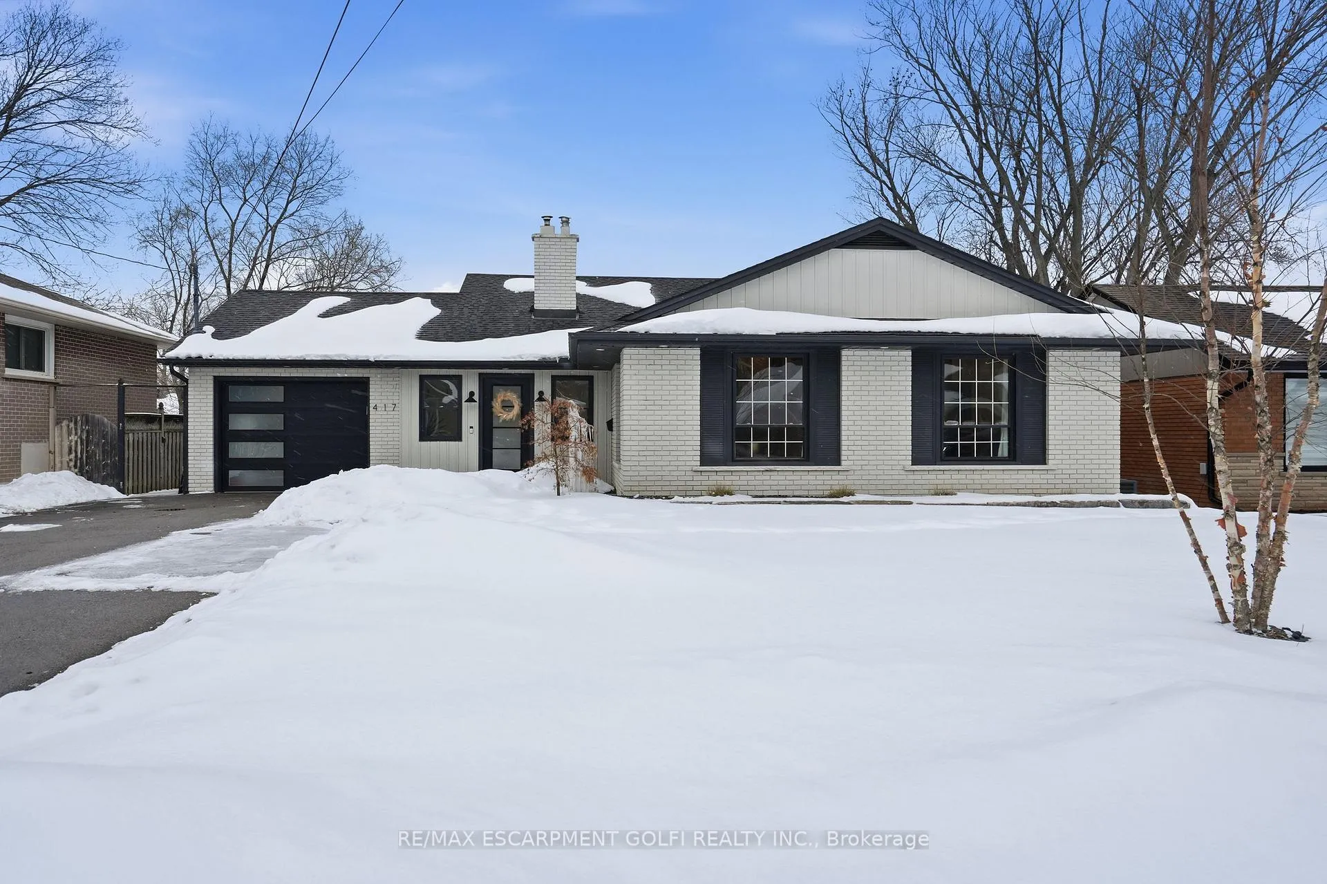Photo 3 of 417 Elizabeth Street, Grimsby, Grimsby Beach — HOMEH