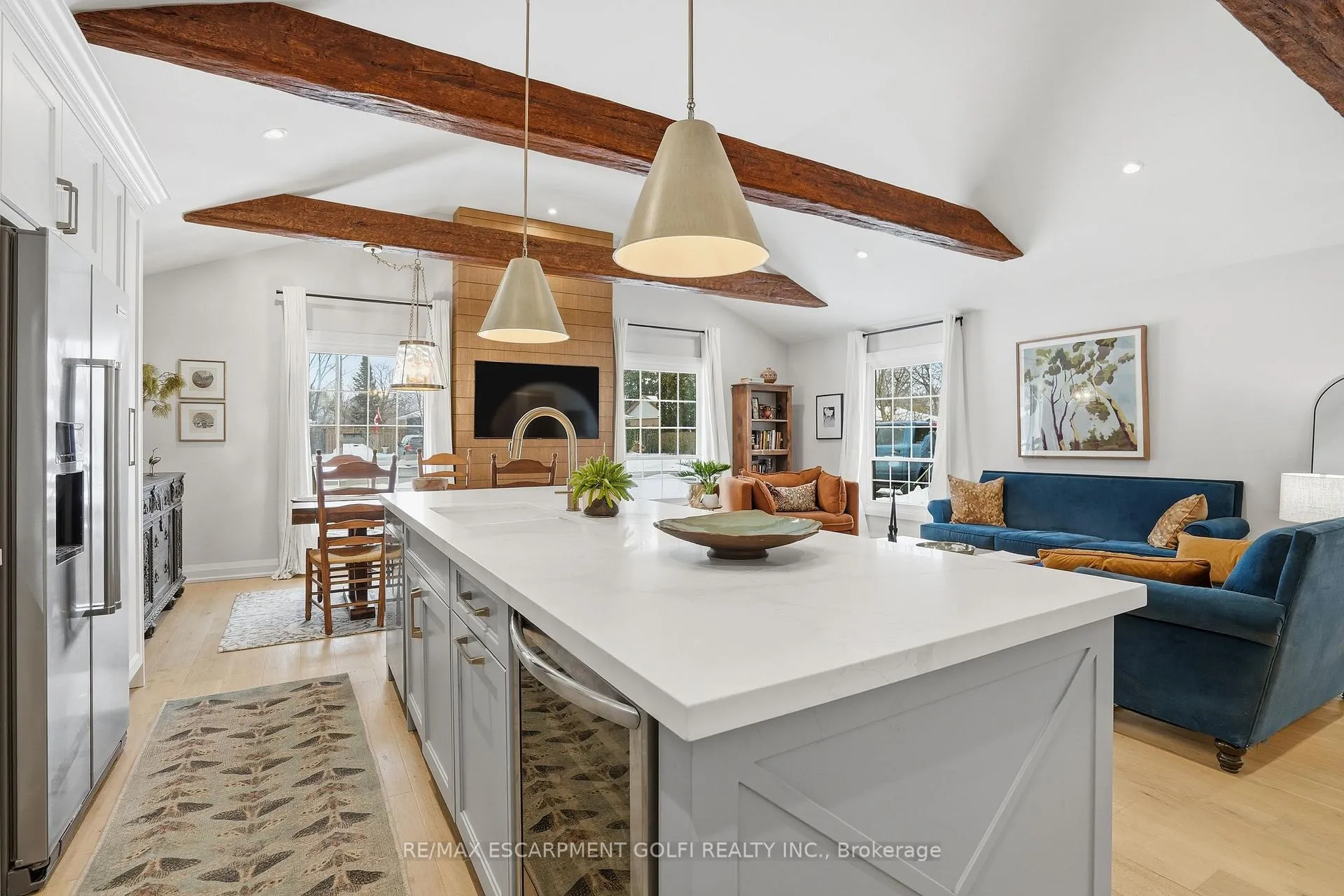 Photo 10 of 417 Elizabeth Street, Grimsby, Grimsby Beach — HOMEH