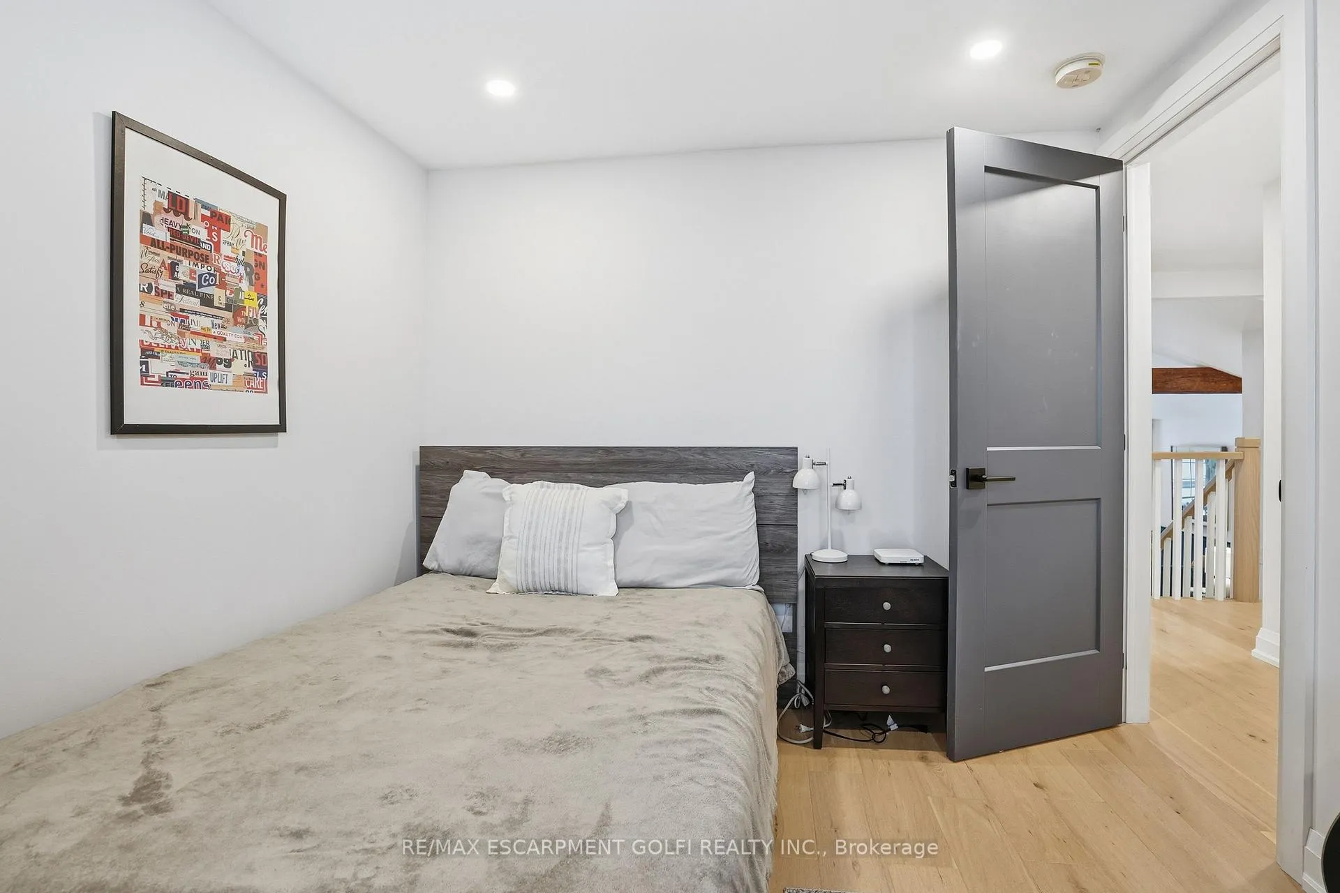 Photo 14 of 417 Elizabeth Street, Grimsby, Grimsby Beach — HOMEH