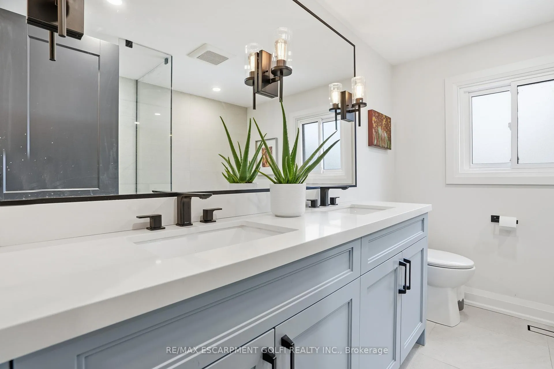 Photo 15 of 417 Elizabeth Street, Grimsby, Grimsby Beach — HOMEH