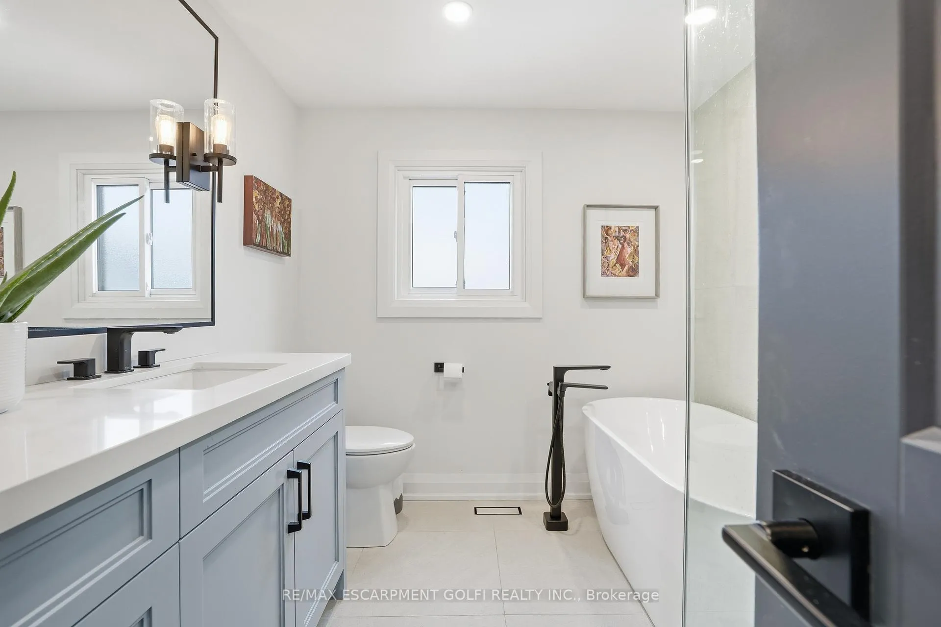 Photo 16 of 417 Elizabeth Street, Grimsby, Grimsby Beach — HOMEH