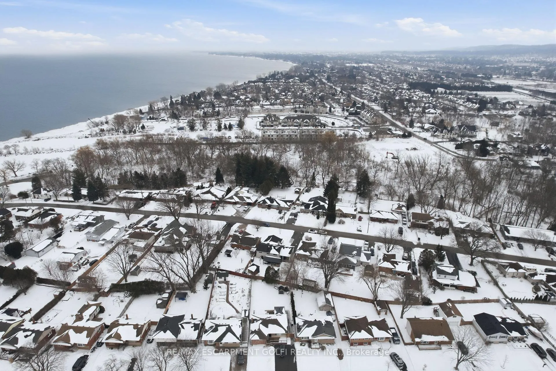 Photo 37 of 417 Elizabeth Street, Grimsby, Grimsby Beach — HOMEH