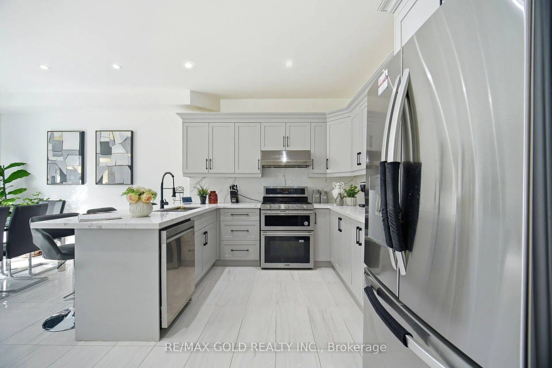 Photo 12 of 50 Long Meadow Road, Brampton, Bram East — HOMEH