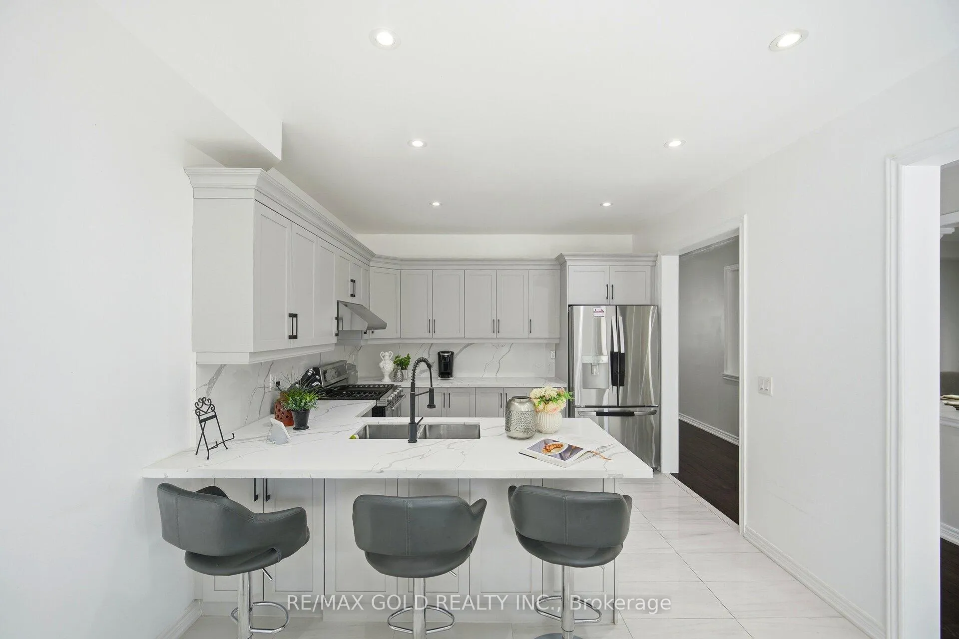 Photo 16 of 50 Long Meadow Road, Brampton, Bram East — HOMEH