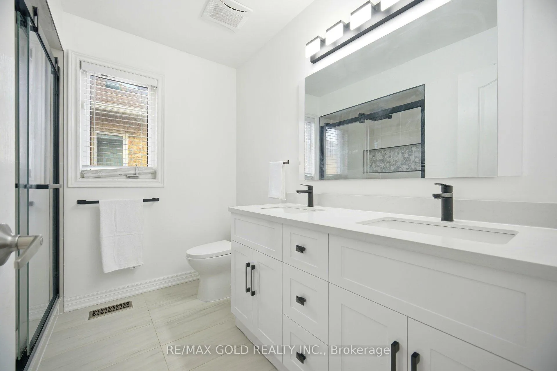 Photo 30 of 50 Long Meadow Road, Brampton, Bram East — HOMEH