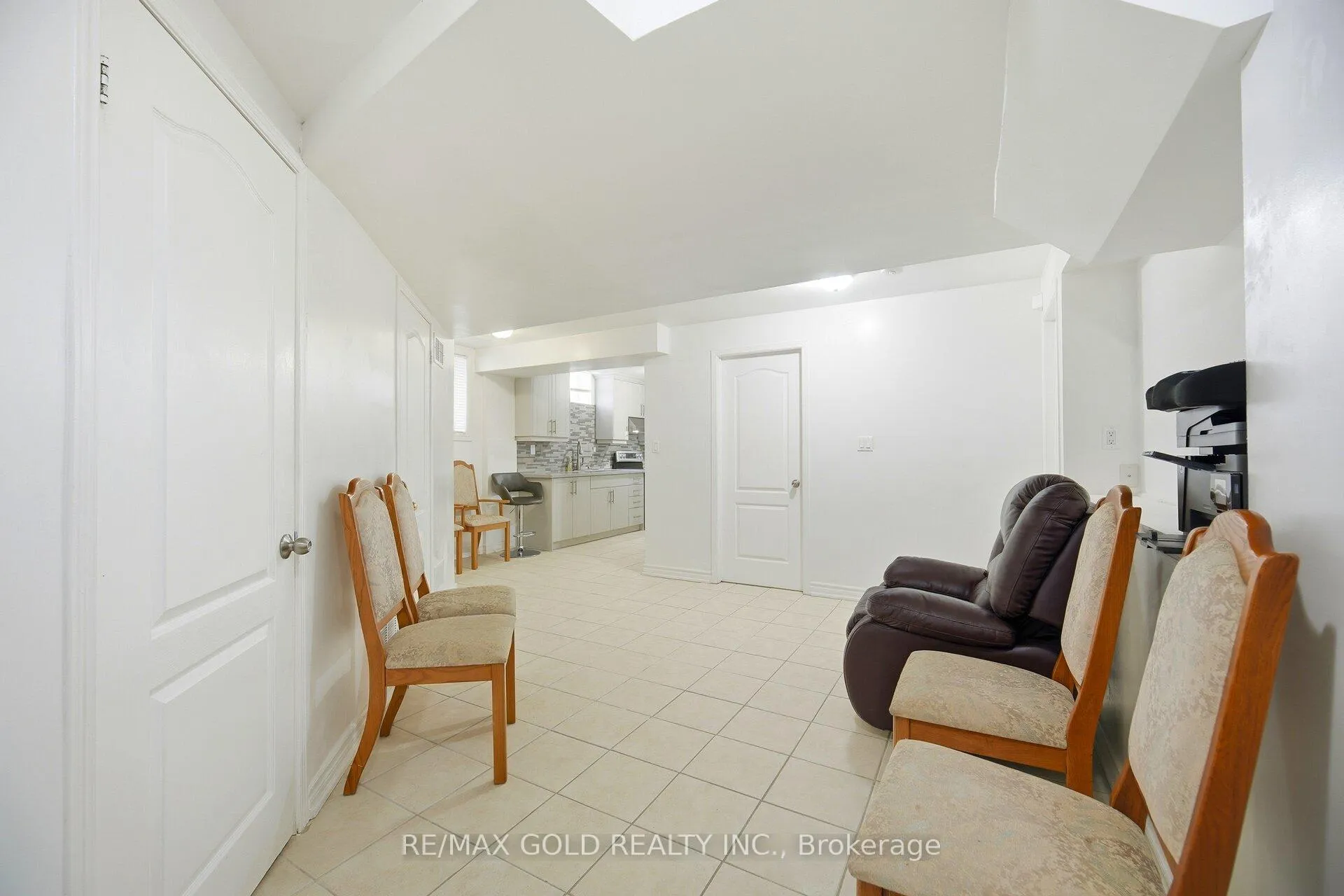 Photo 35 of 50 Long Meadow Road, Brampton, Bram East — HOMEH