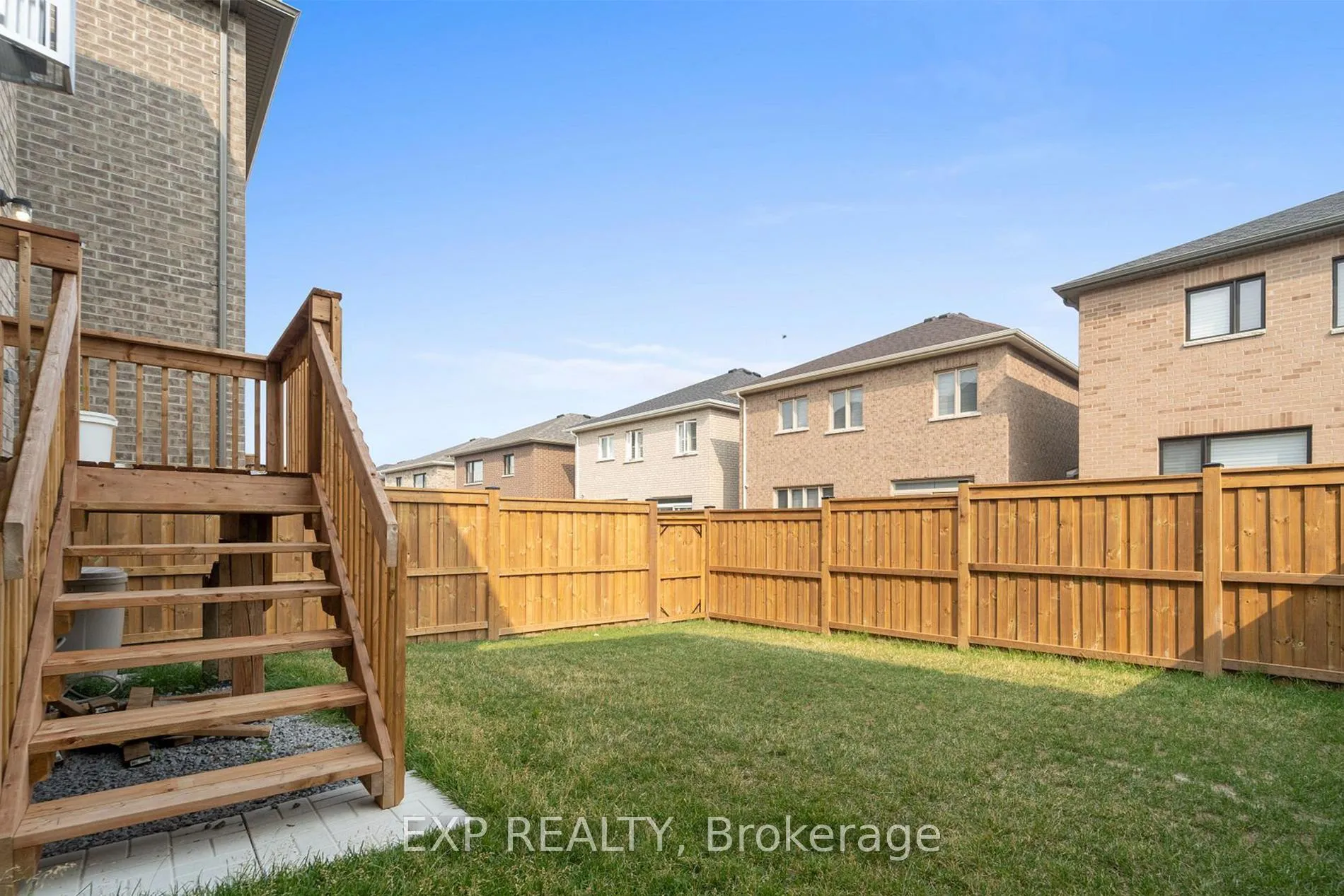 Photo 4 of 1037 Skyridge Boulevard, Pickering, Rural Pickering — HOMEH