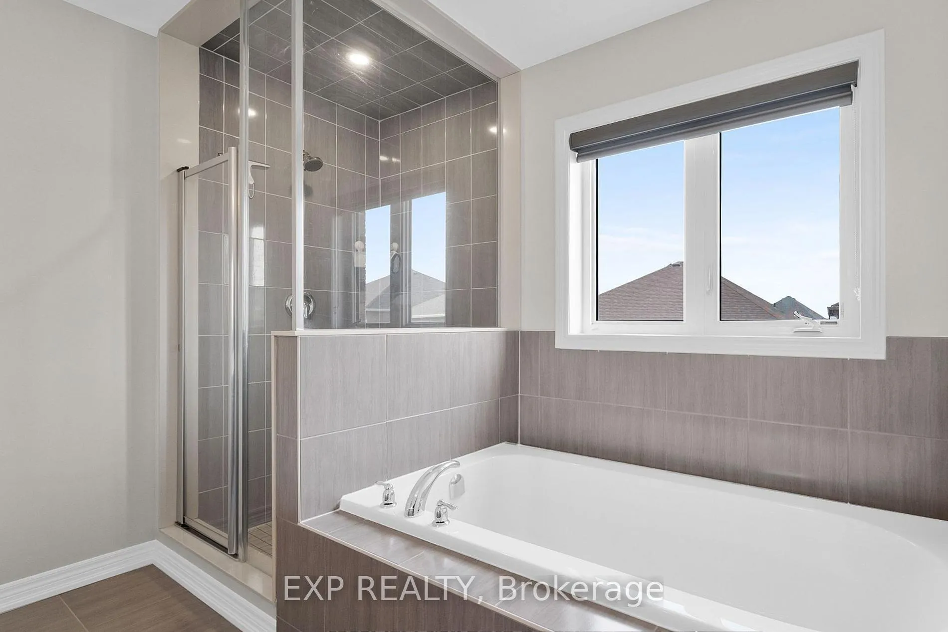 Photo 6 of 1037 Skyridge Boulevard, Pickering, Rural Pickering — HOMEH