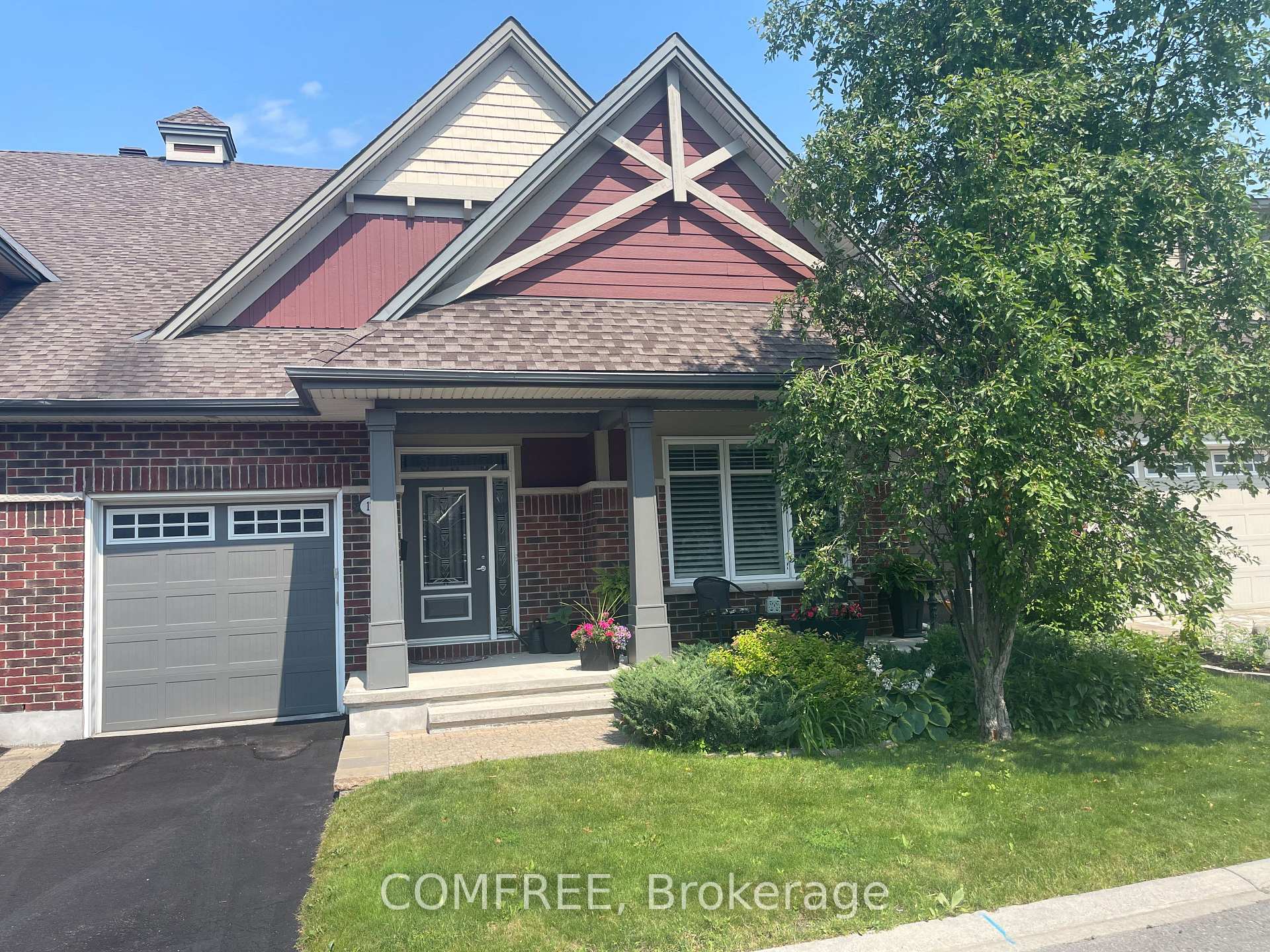 Front of 176 Solera Circle
