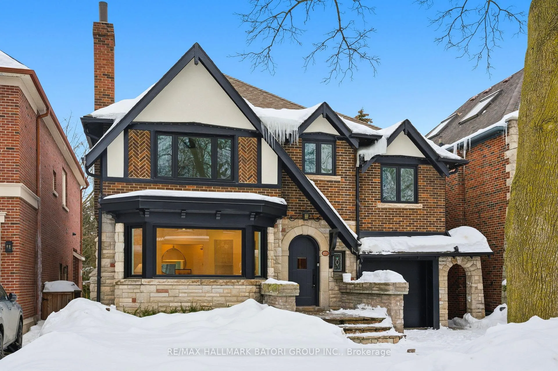 Front of 221 Richview Avenue