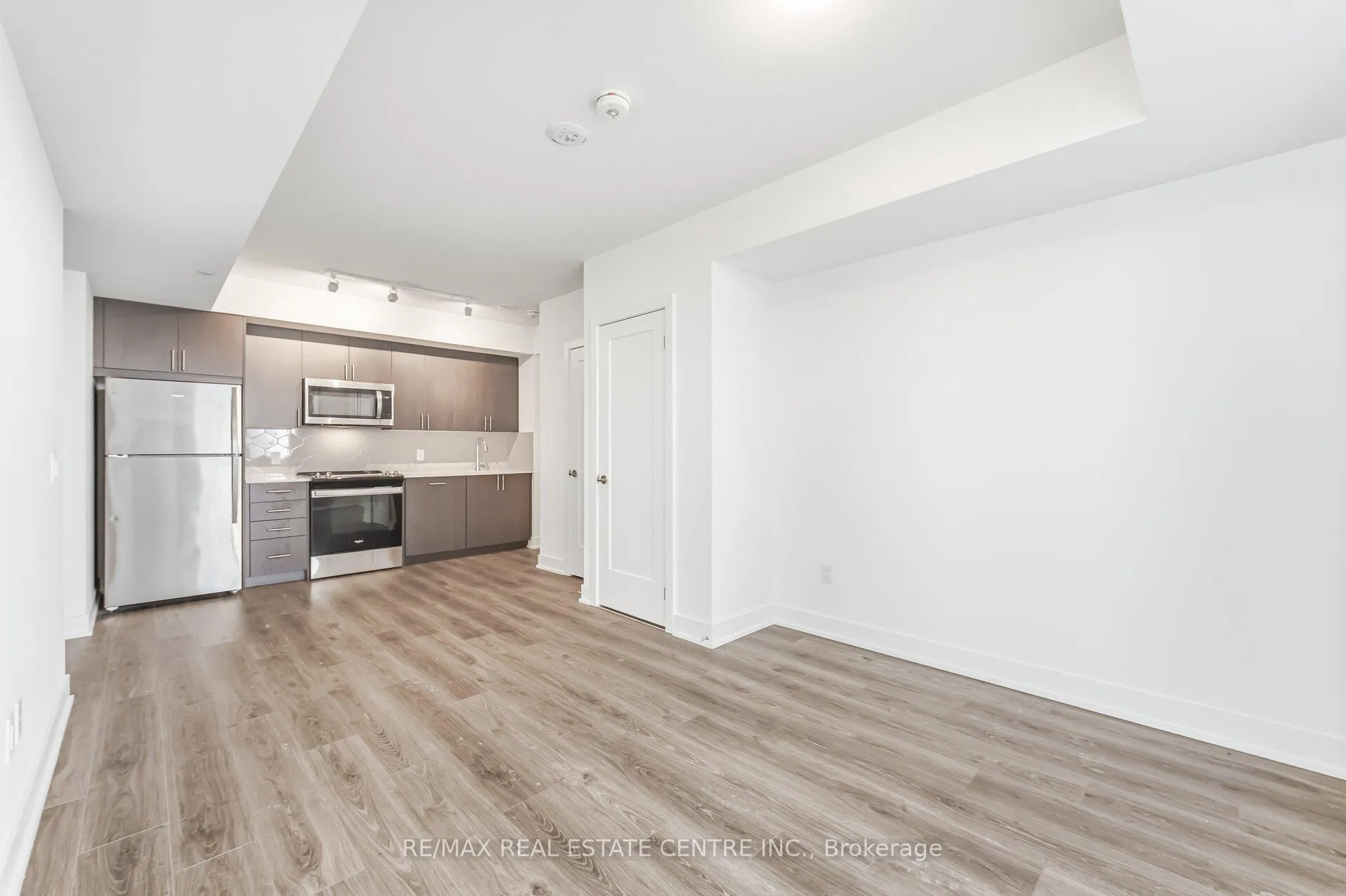 Photo 6 of Unit 1116, 2545 Simcoe Street N, Oshawa, Windfields — HOMEH