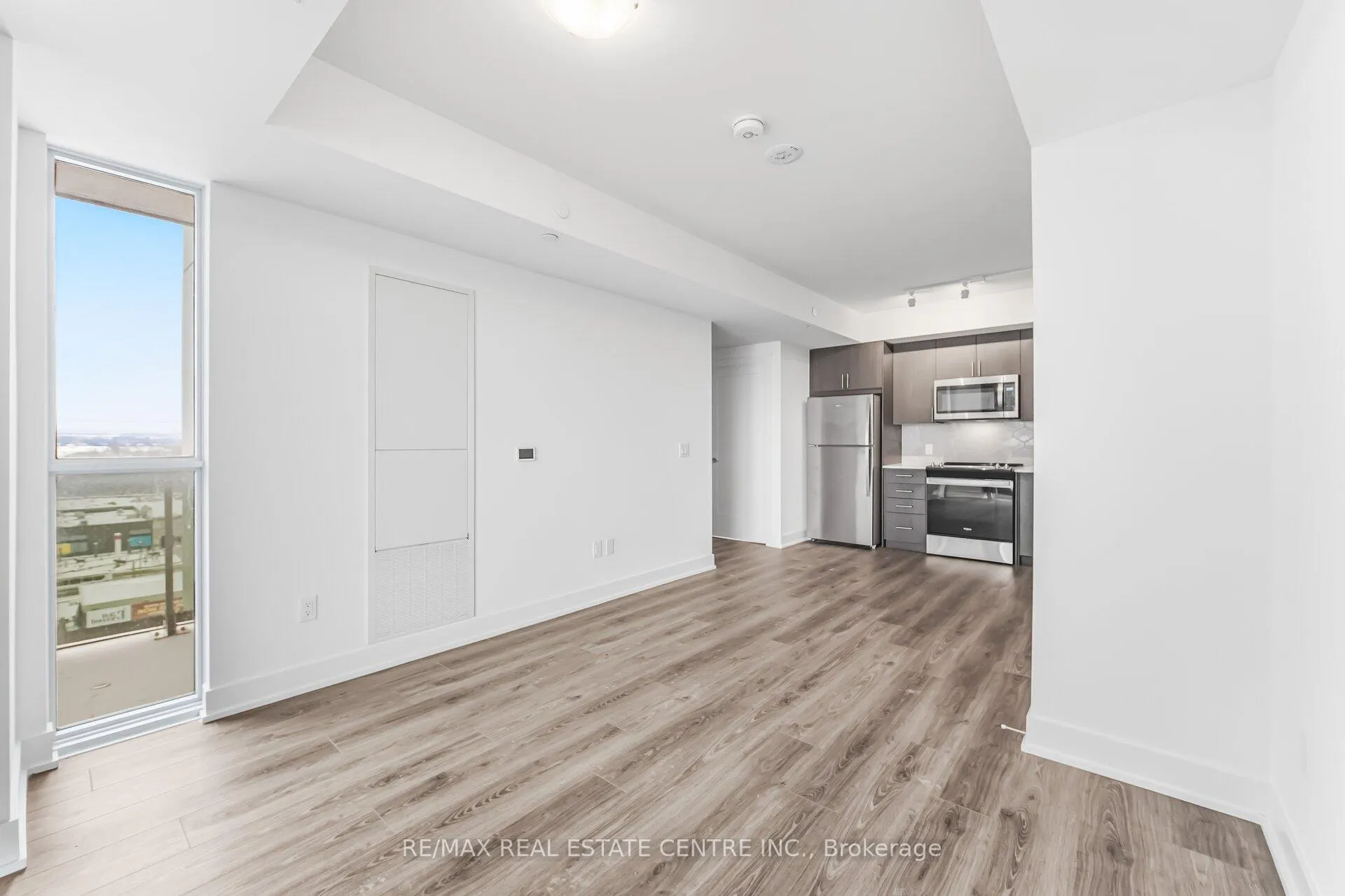 Photo 8 of Unit 1116, 2545 Simcoe Street N, Oshawa, Windfields — HOMEH