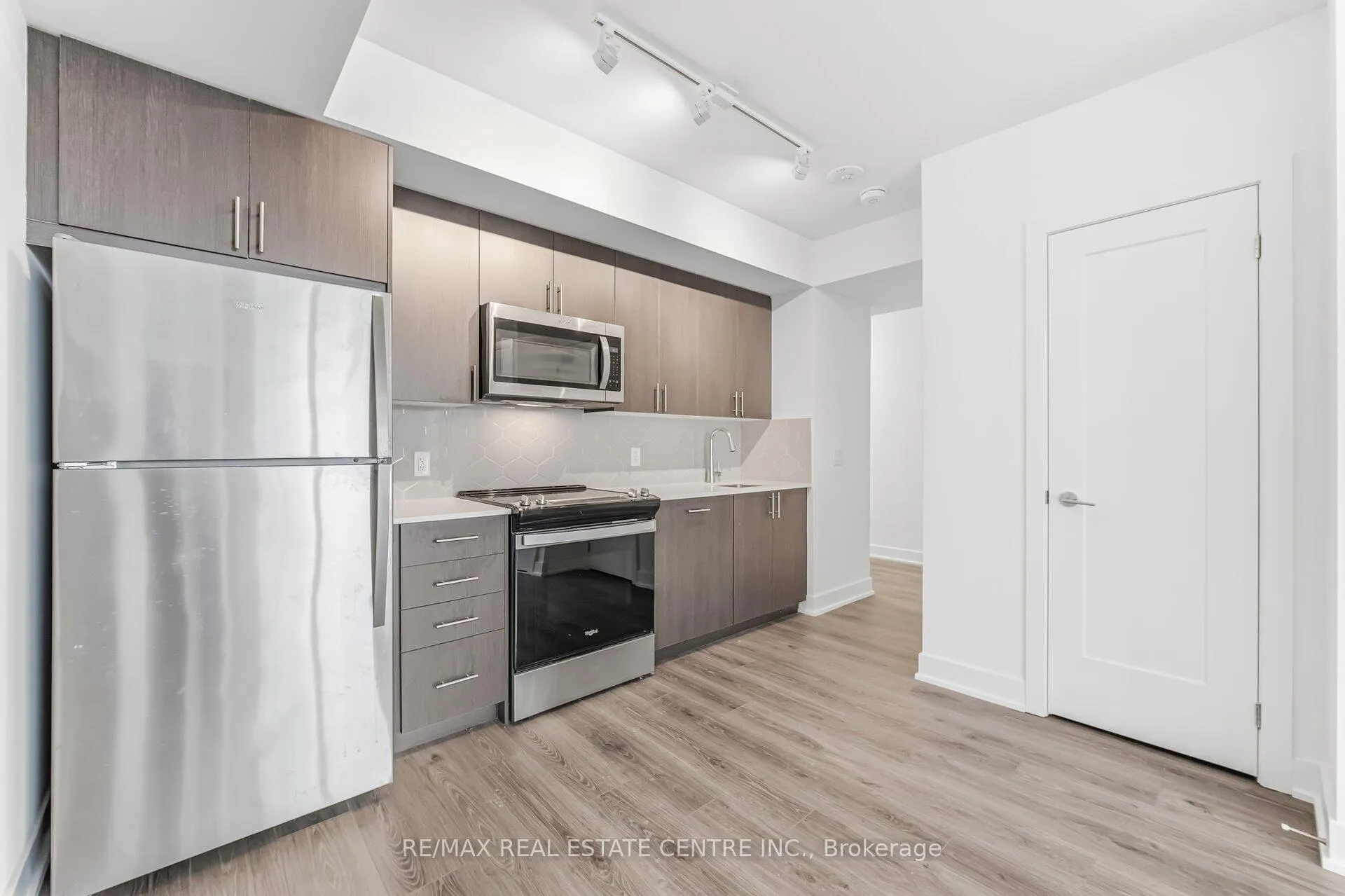 Photo 10 of Unit 1116, 2545 Simcoe Street N, Oshawa, Windfields — HOMEH