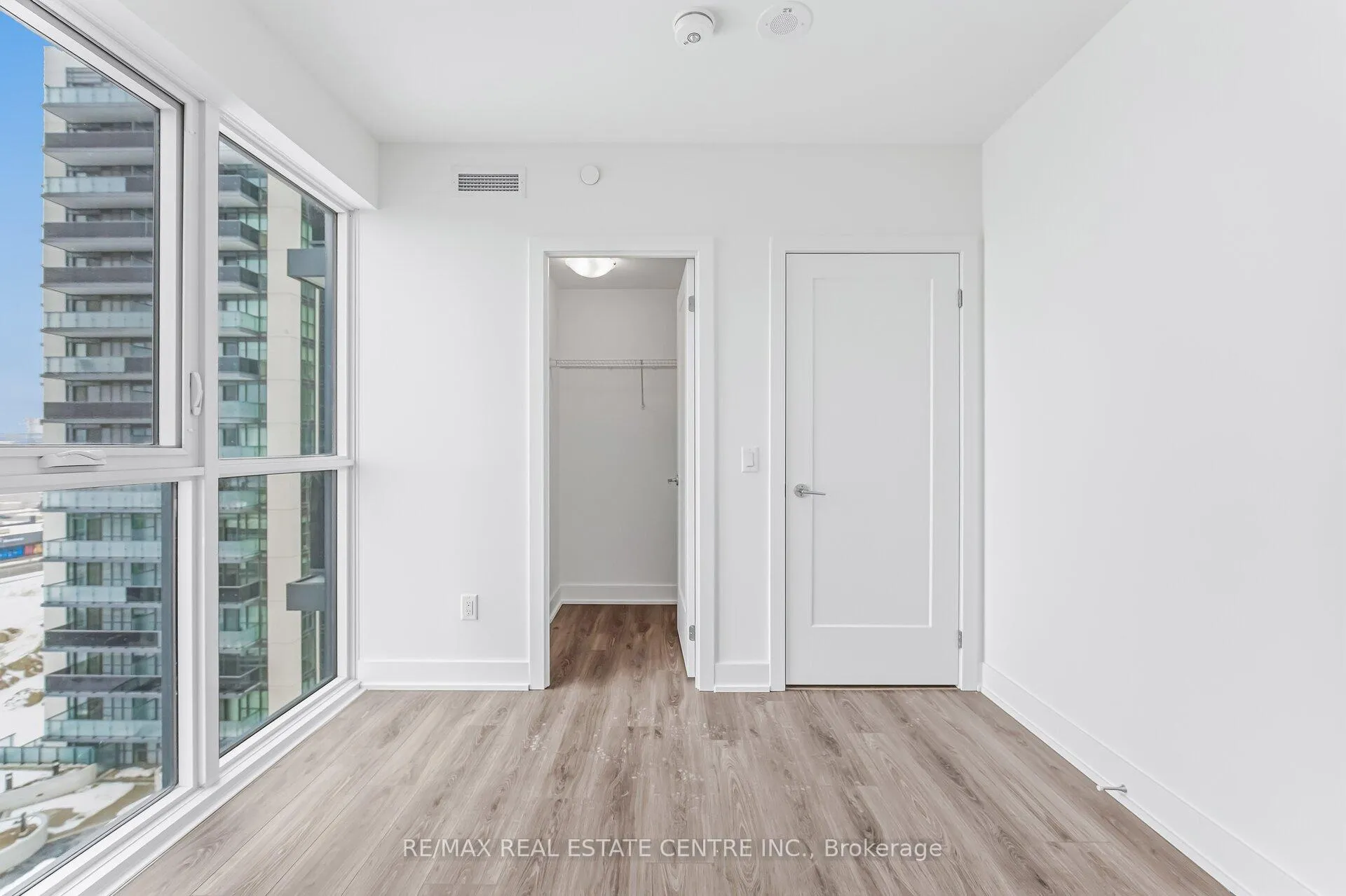 Photo 16 of Unit 1116, 2545 Simcoe Street N, Oshawa, Windfields — HOMEH