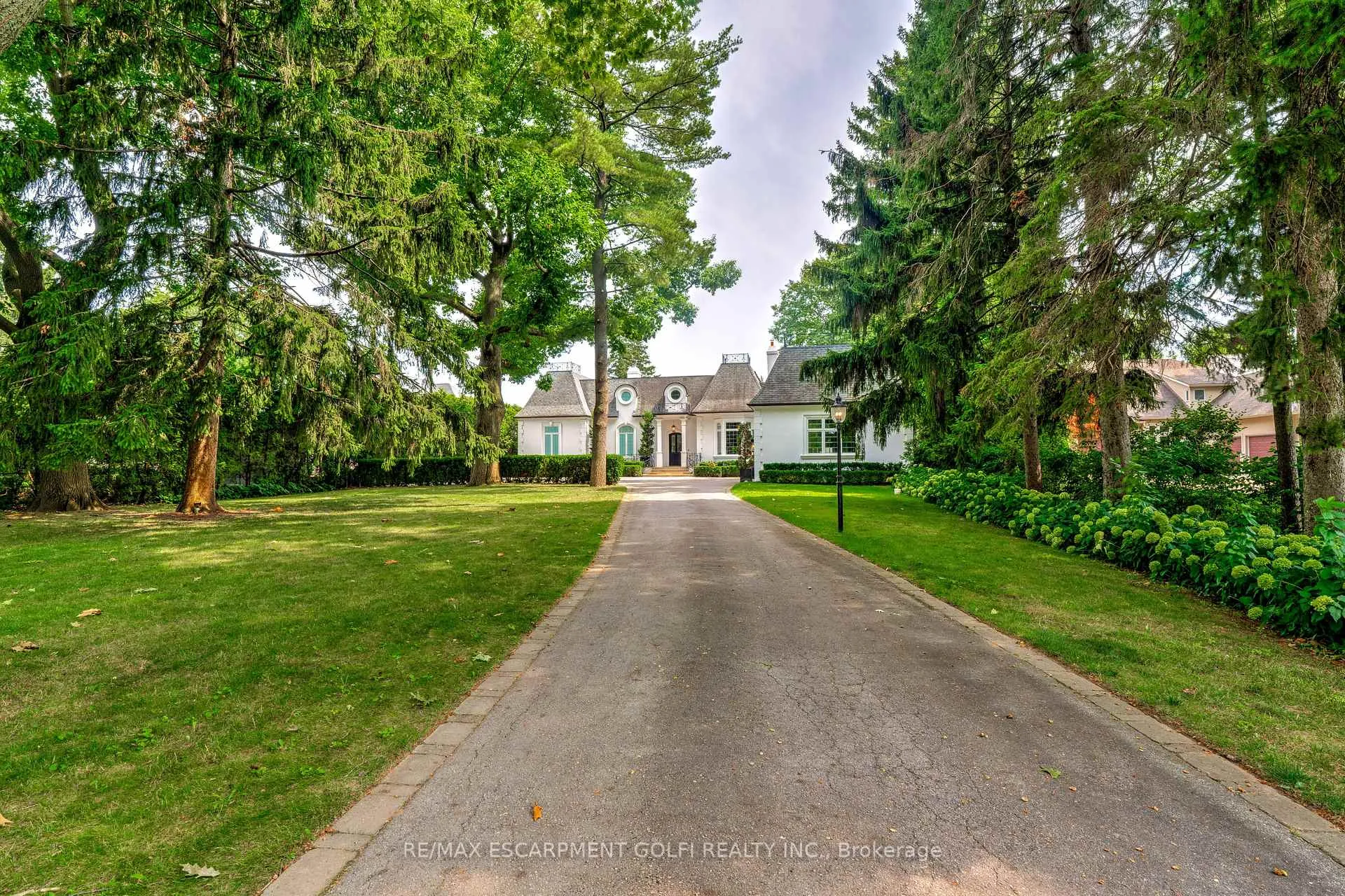 Photo 3 of 4410 Lakeshore Road, Burlington, Shoreacres — HOMEH