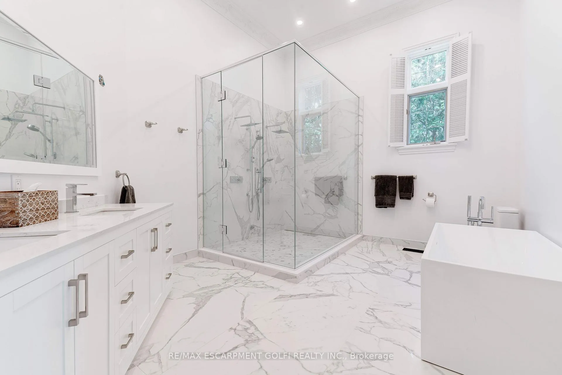 Photo 6 of 4410 Lakeshore Road, Burlington, Shoreacres — HOMEH