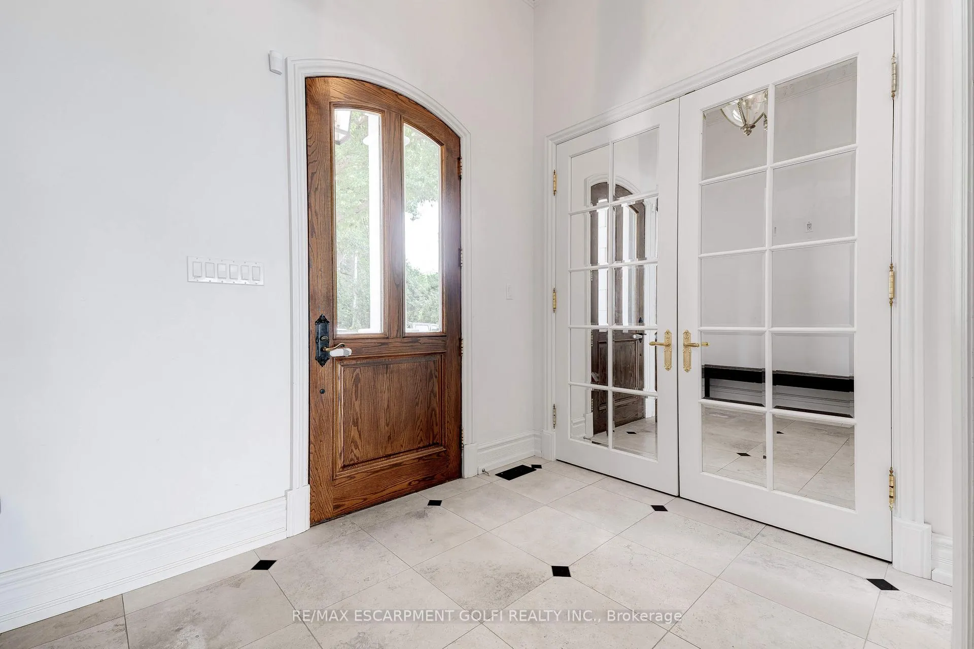 Photo 13 of 4410 Lakeshore Road, Burlington, Shoreacres — HOMEH