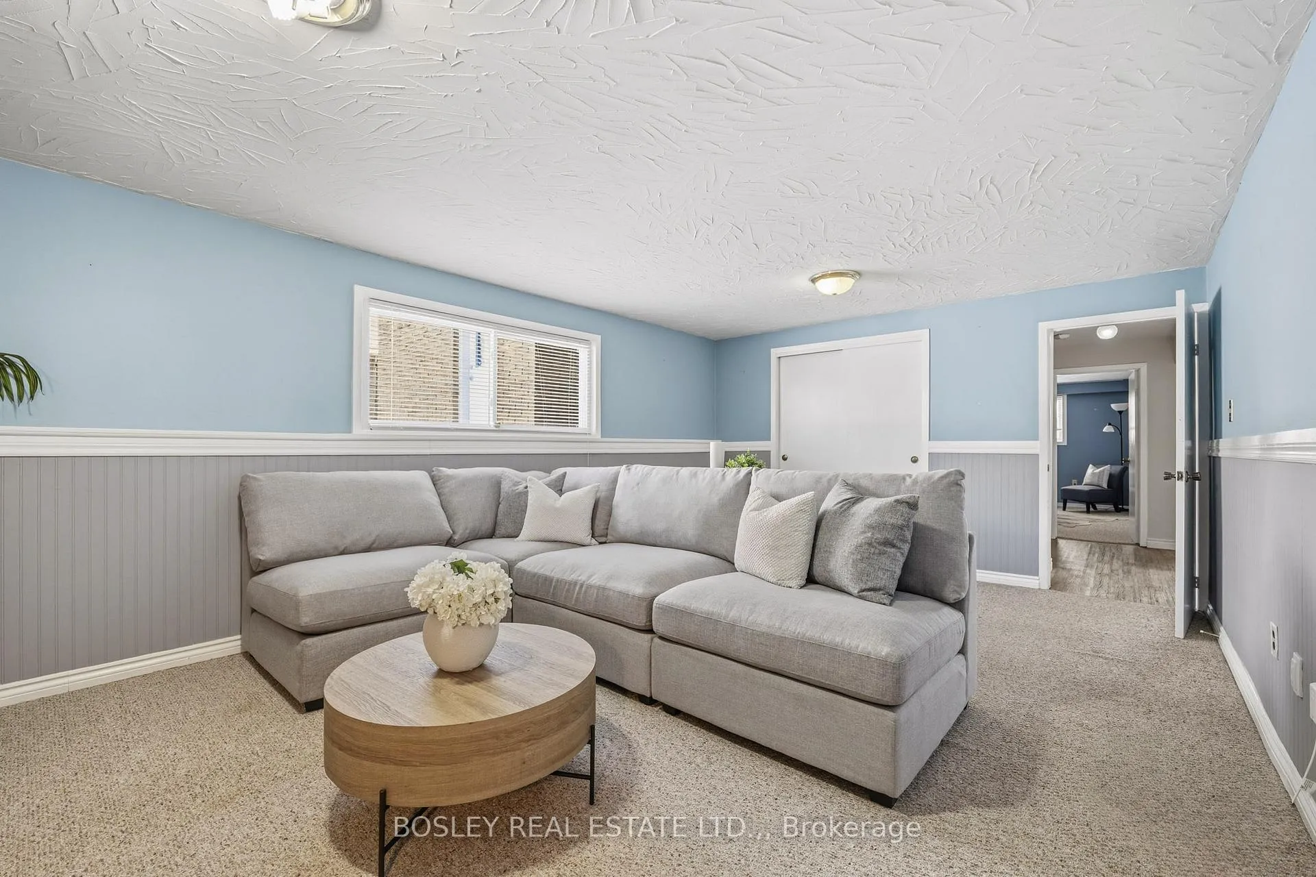 Photo 20 of 17 Adel Drive, St. Catharines, Carlton/Bunting — HOMEH