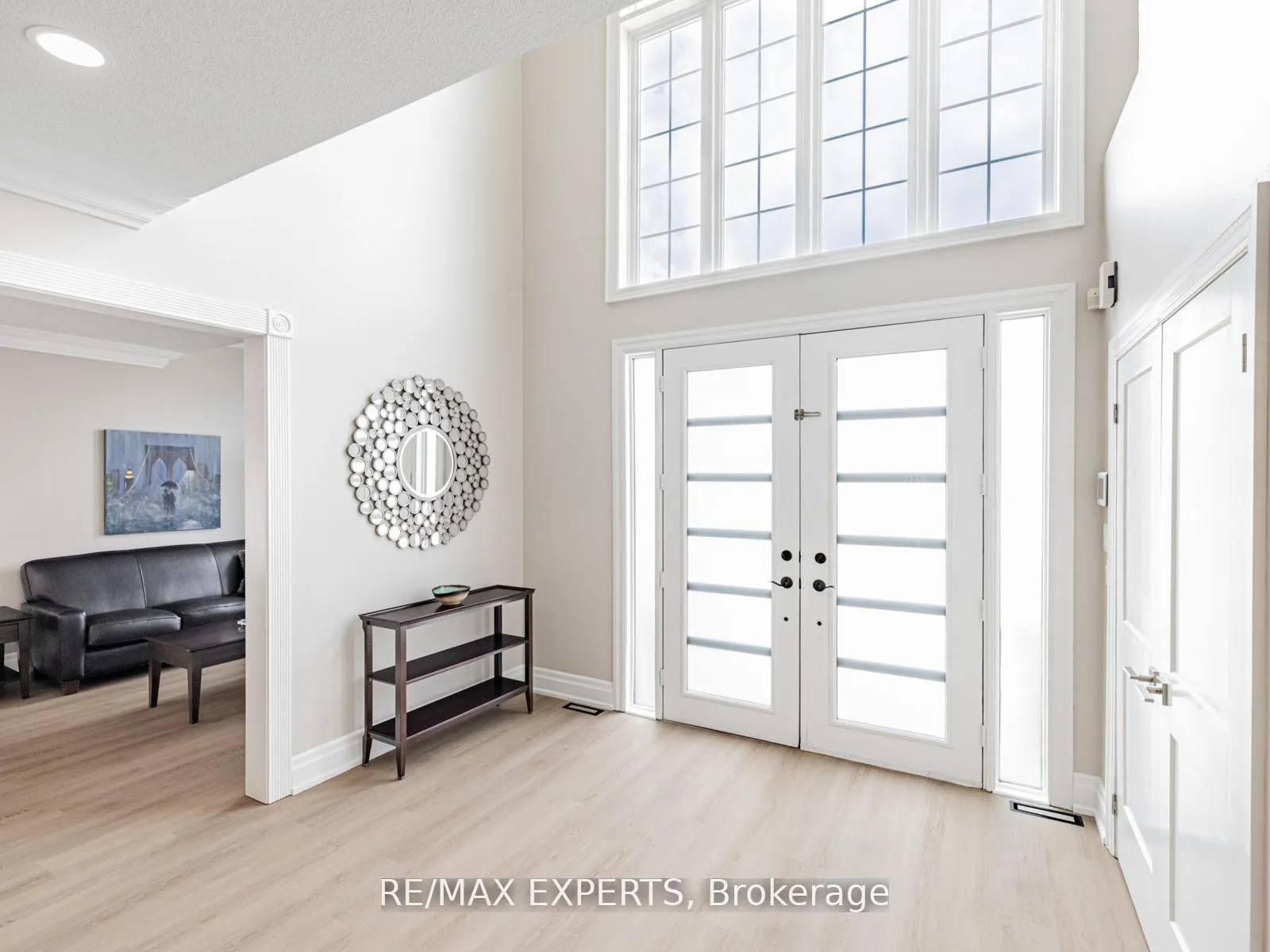 Photo 4 of 215 Thomson Creek Boulevard, Vaughan, Islington Woods — HOMEH