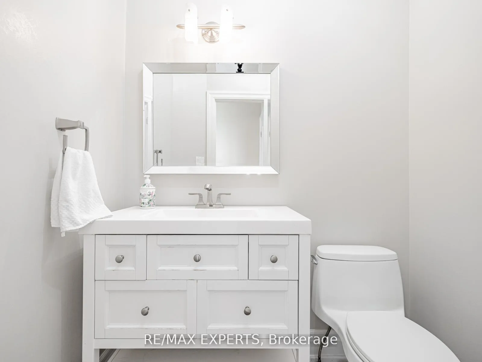Photo 16 of 215 Thomson Creek Boulevard, Vaughan, Islington Woods — HOMEH