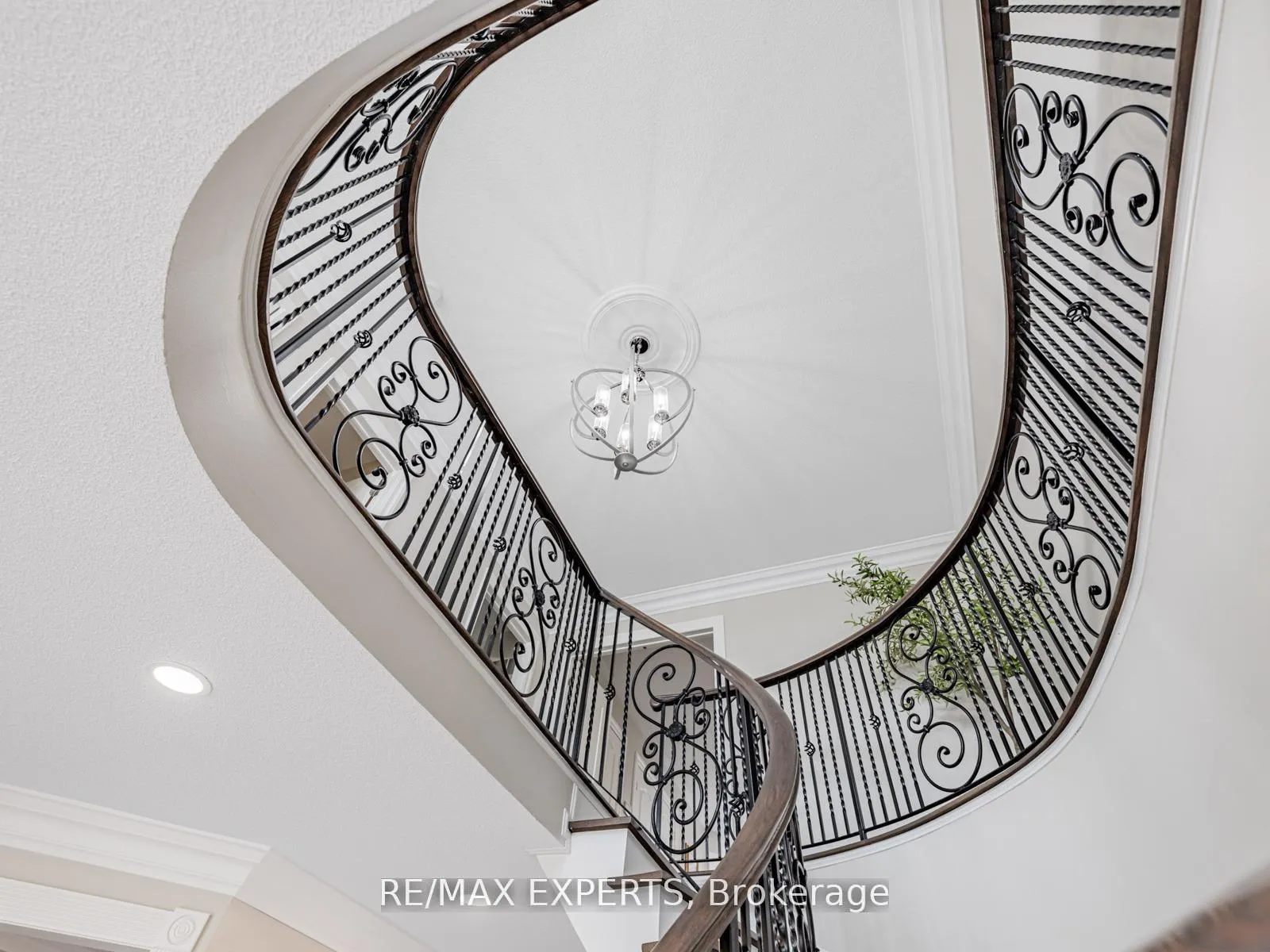 Photo 17 of 215 Thomson Creek Boulevard, Vaughan, Islington Woods — HOMEH