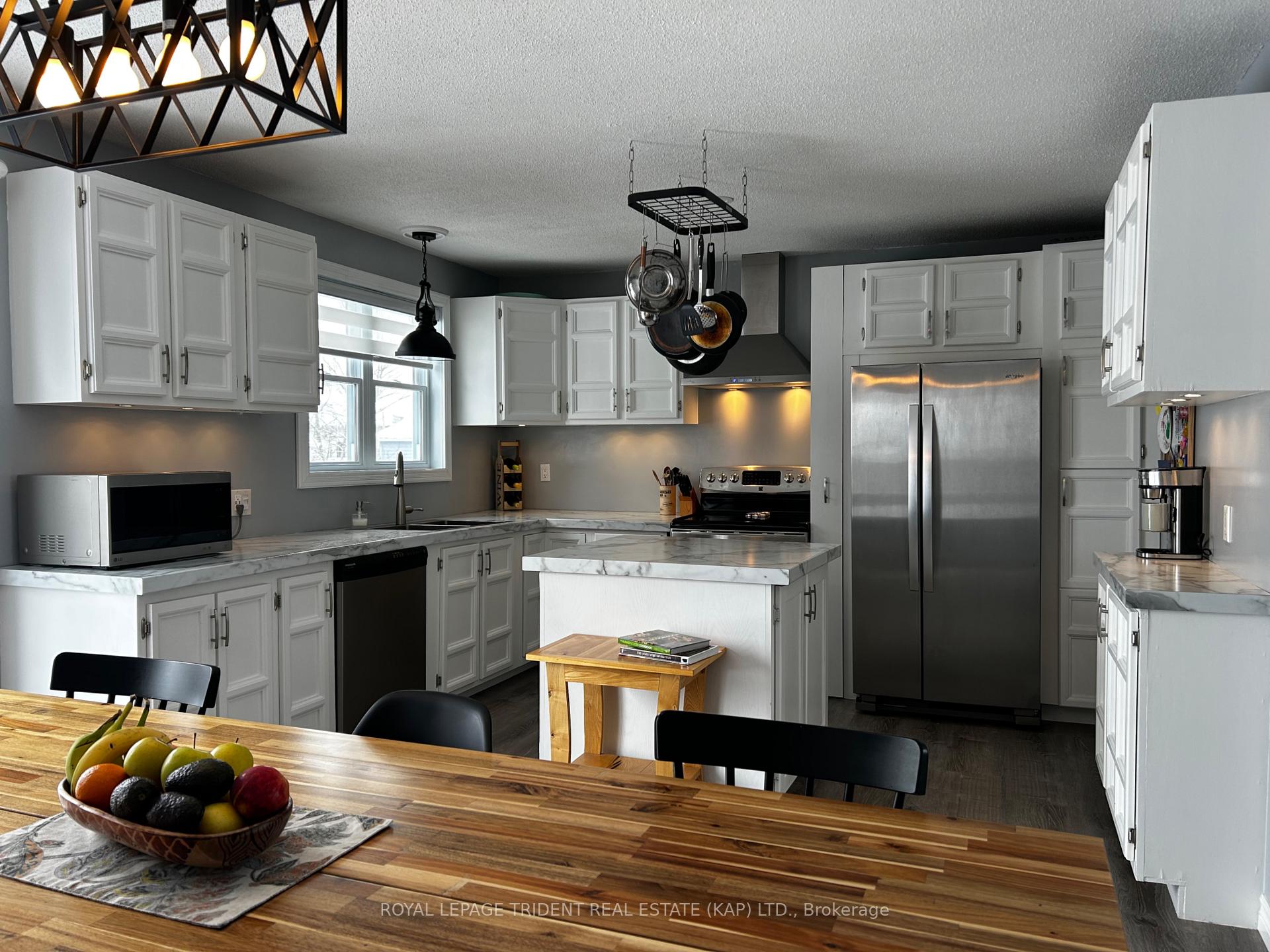 Photo 16 of 10 Ontario Avenue, Kapuskasing — HOMEH