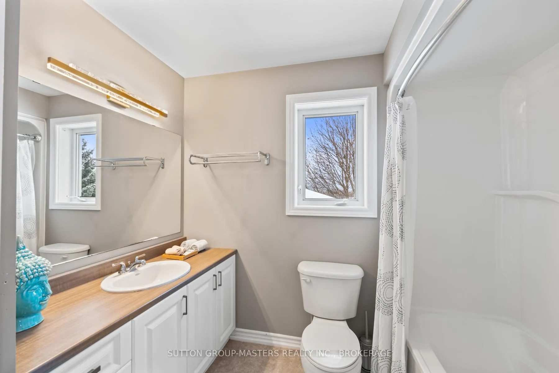 Photo 40 of 628 Melrose Street, Kingston, East Gardiners Rd — HOMEH