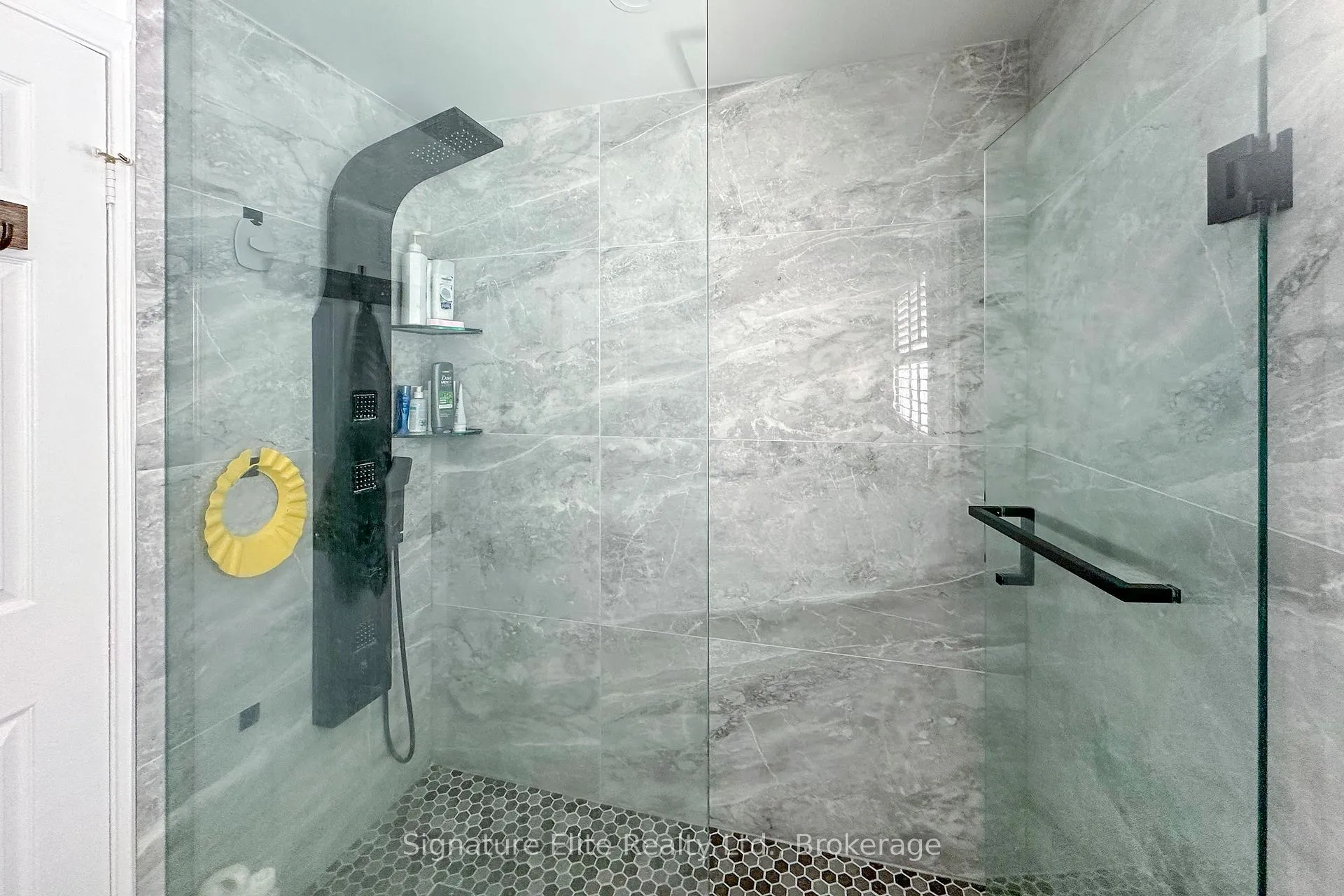 Photo 26 of Unit Upper, 1669 Dellbrook Avenue, Pickering, Brock Ridge — HOMEH