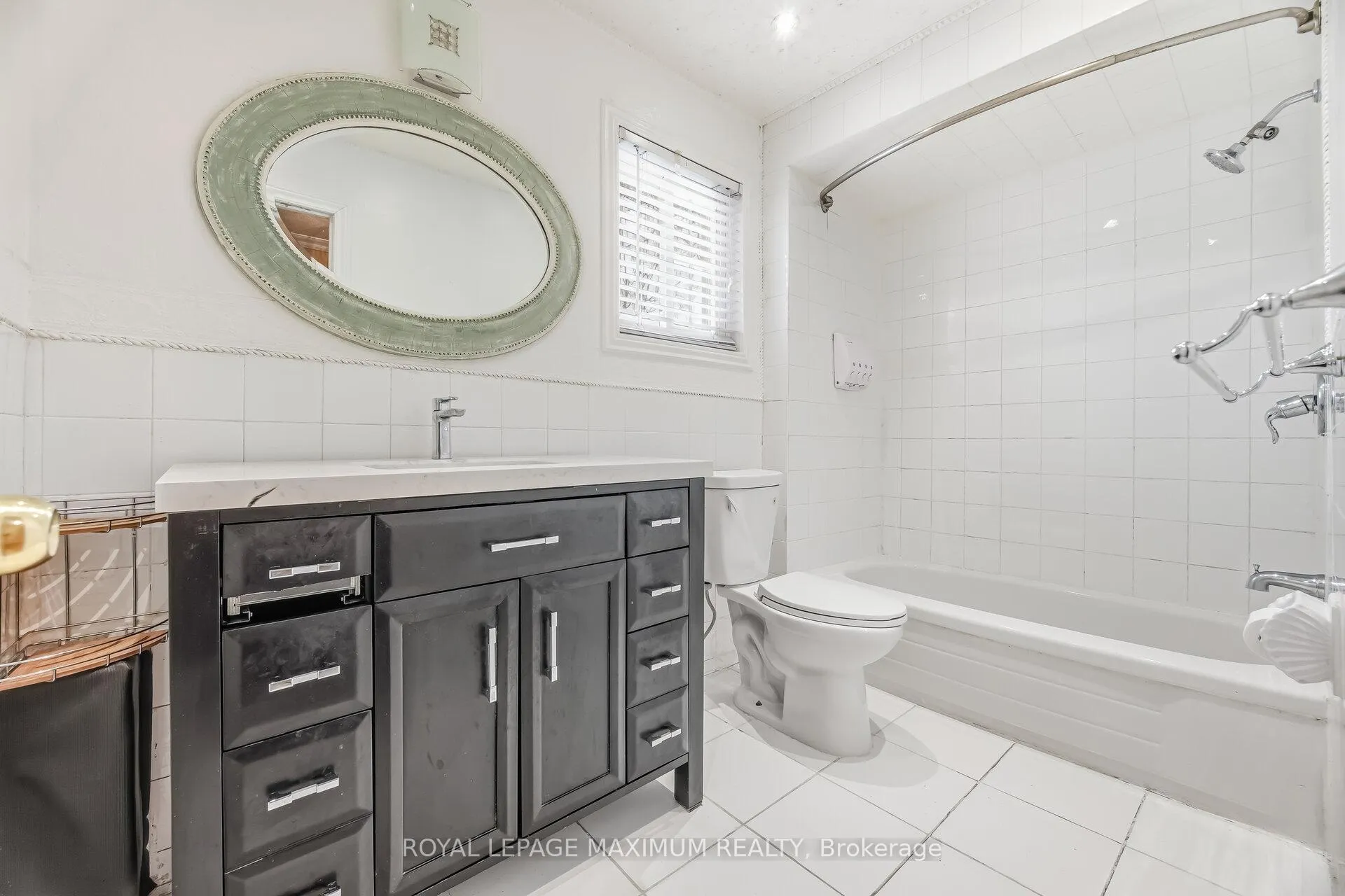 Photo 7 of 49 Jade Crescent, Brampton, Northgate — HOMEH