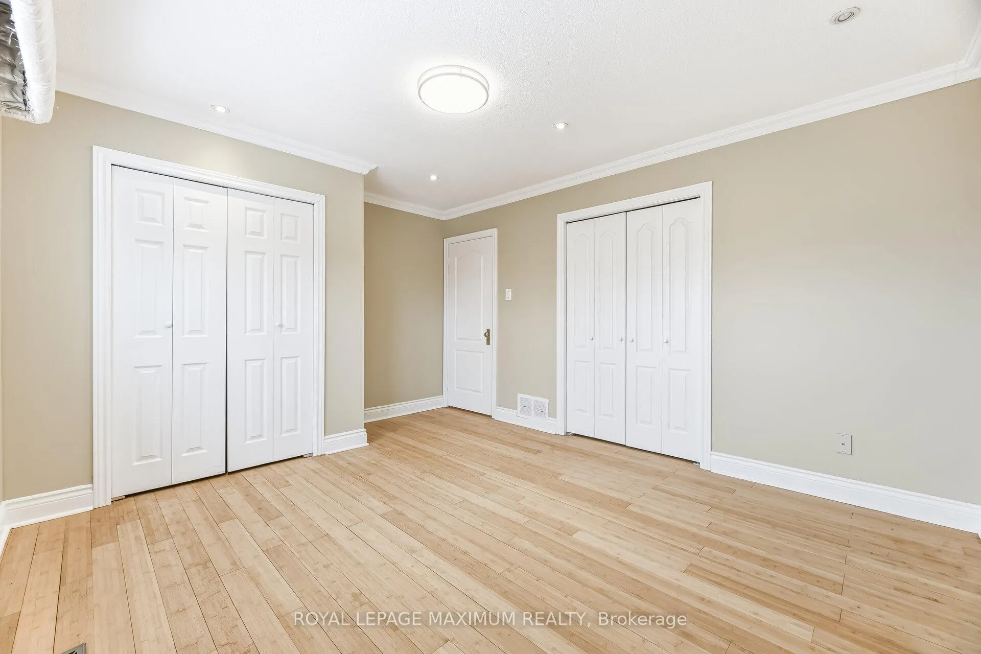Photo 8 of 49 Jade Crescent, Brampton, Northgate — HOMEH
