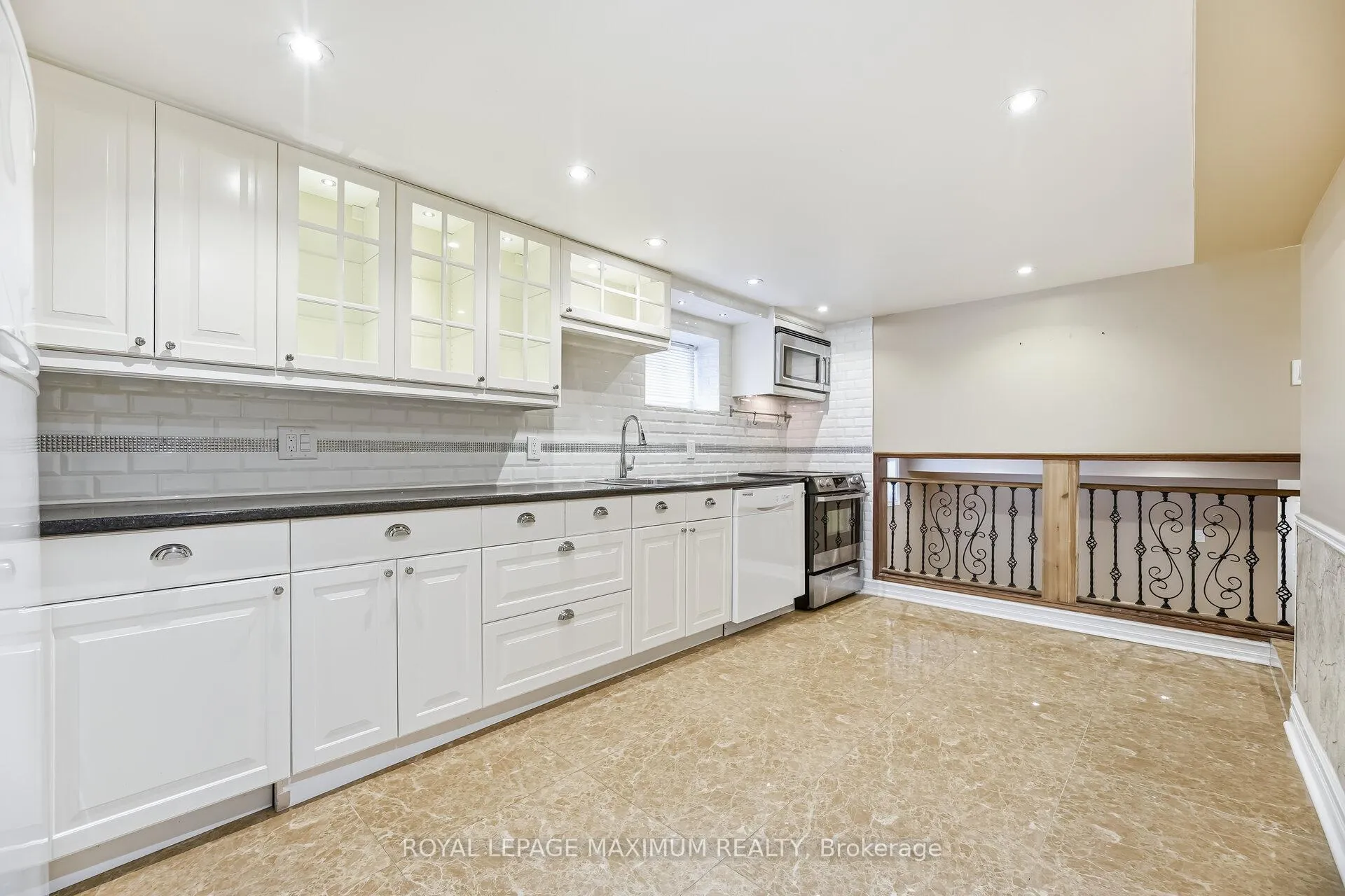 Photo 20 of 49 Jade Crescent, Brampton, Northgate — HOMEH