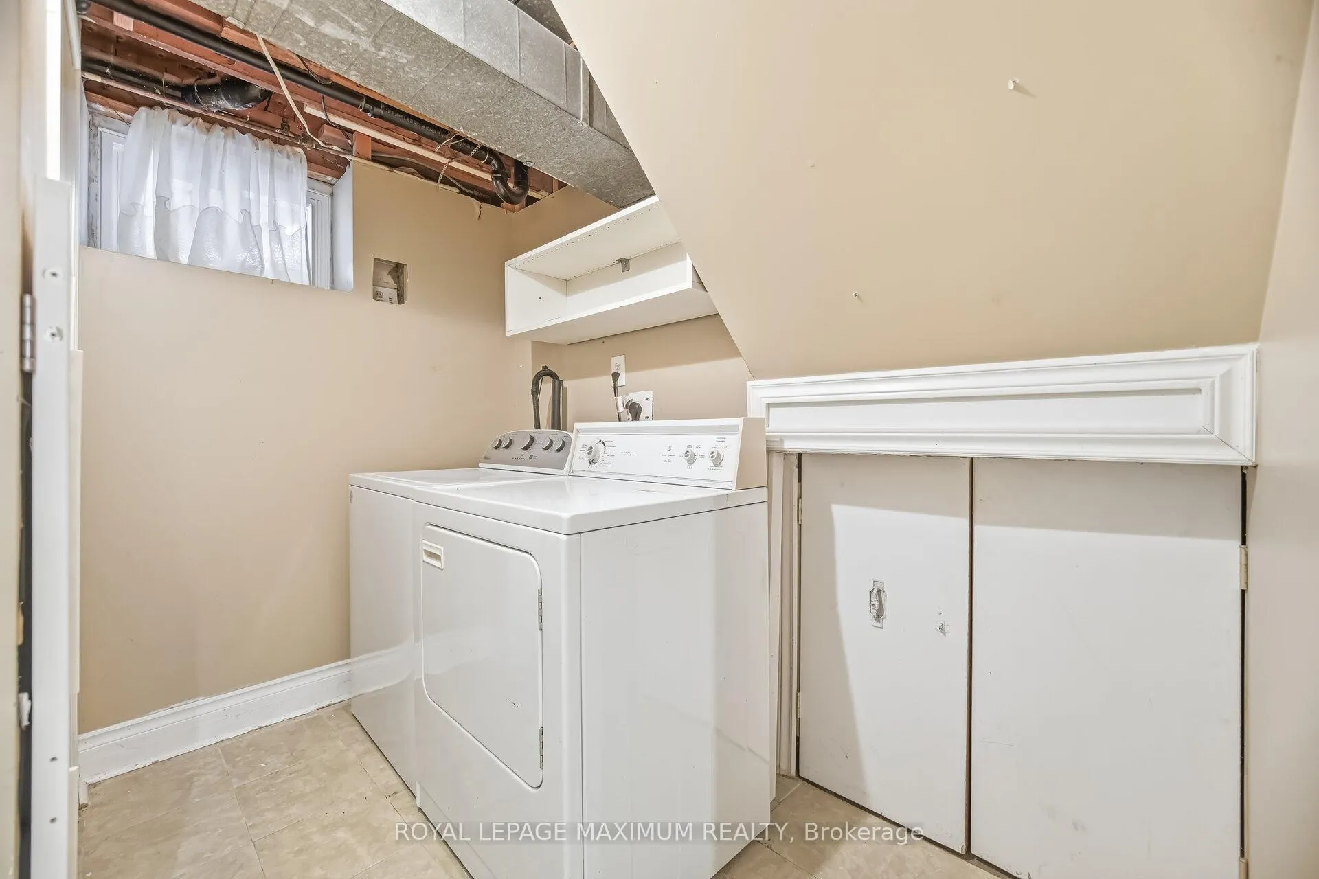 Photo 24 of 49 Jade Crescent, Brampton, Northgate — HOMEH