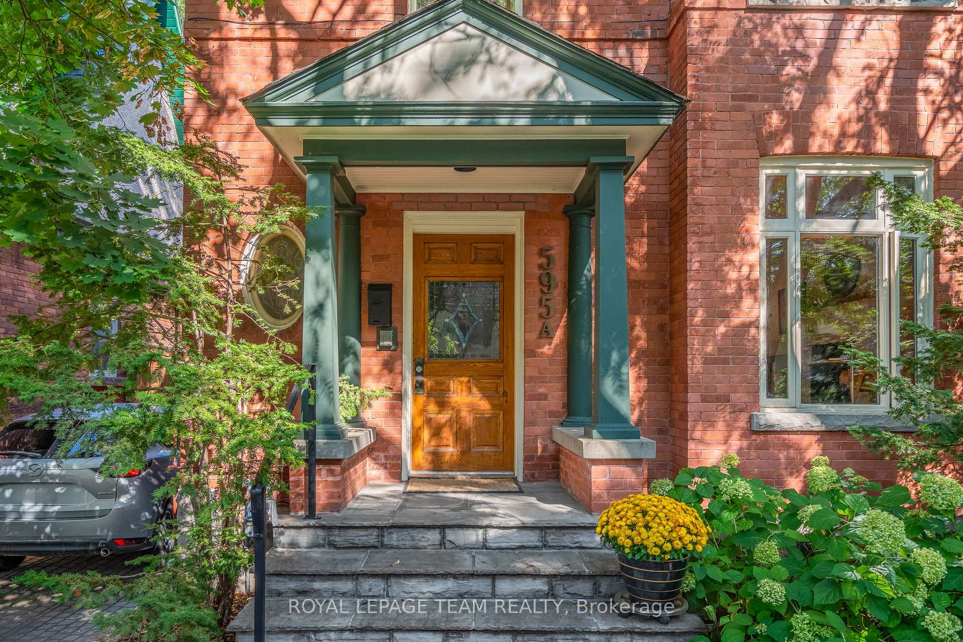 Photo 2 of Unit A, 595 Besserer Street, Ottawa, Sandy Hill — HOMEH